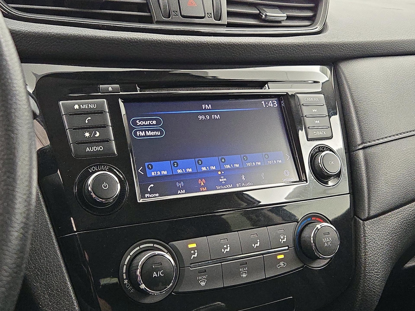 2019 Nissan Rogue S - Photo 16