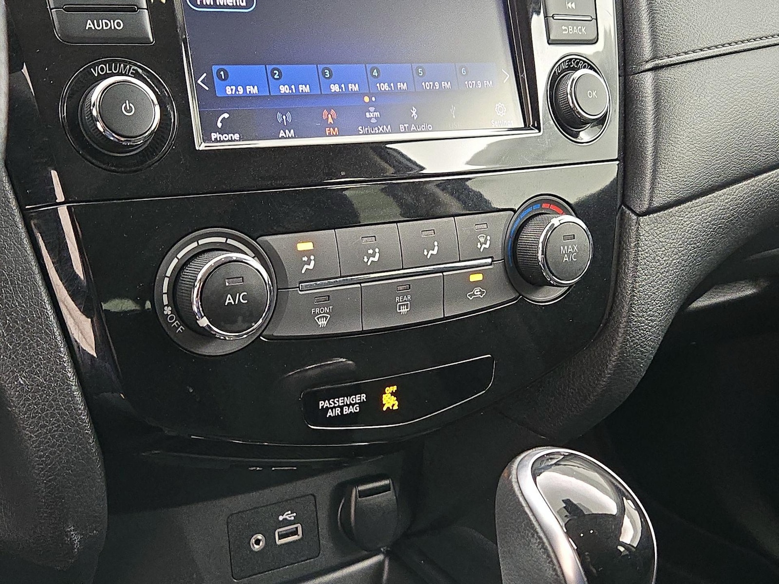 2019 Nissan Rogue S - Photo 17