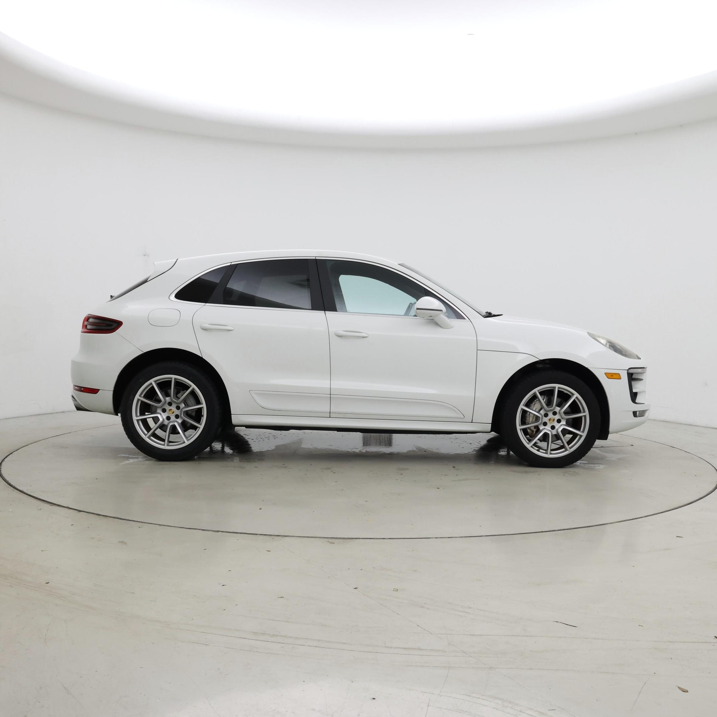 Thumbnail: 2015 Porsche Macan - 7