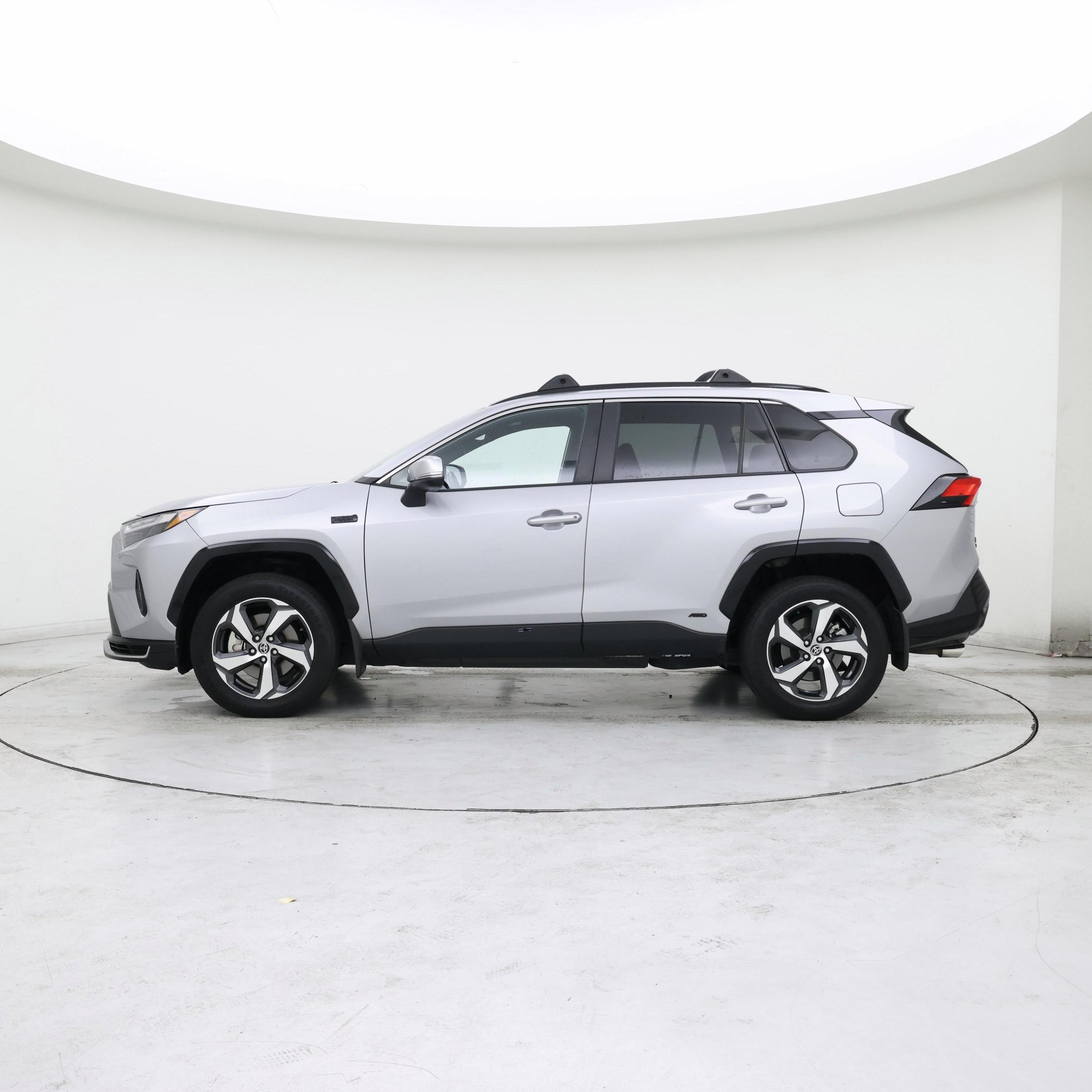 Thumbnail: 2022 Toyota RAV4 - 3