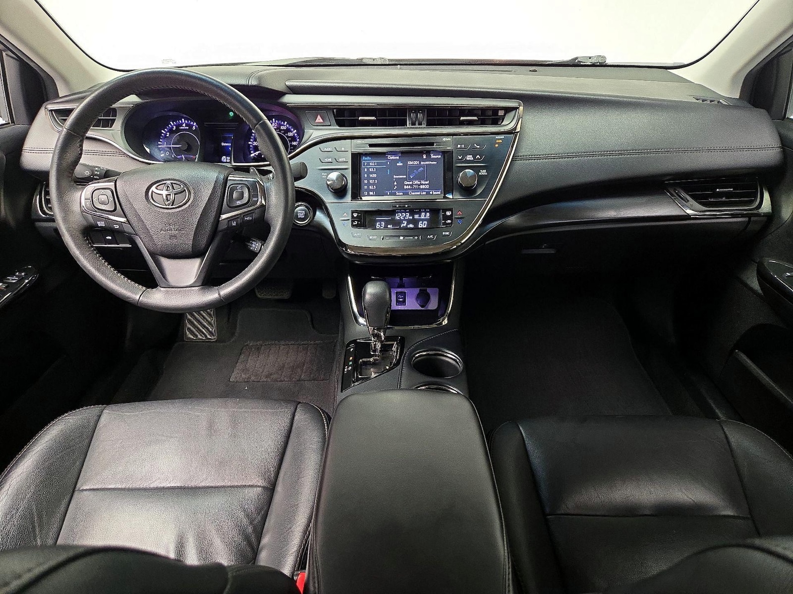 2017 Toyota Avalon XLE - Photo 10