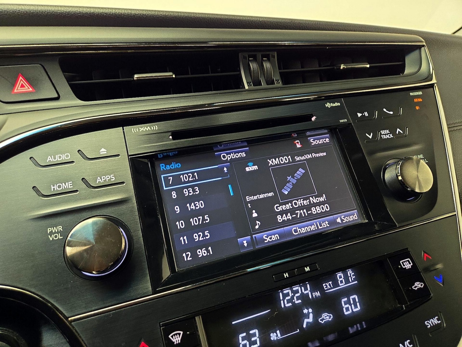 2017 Toyota Avalon XLE - Photo 16