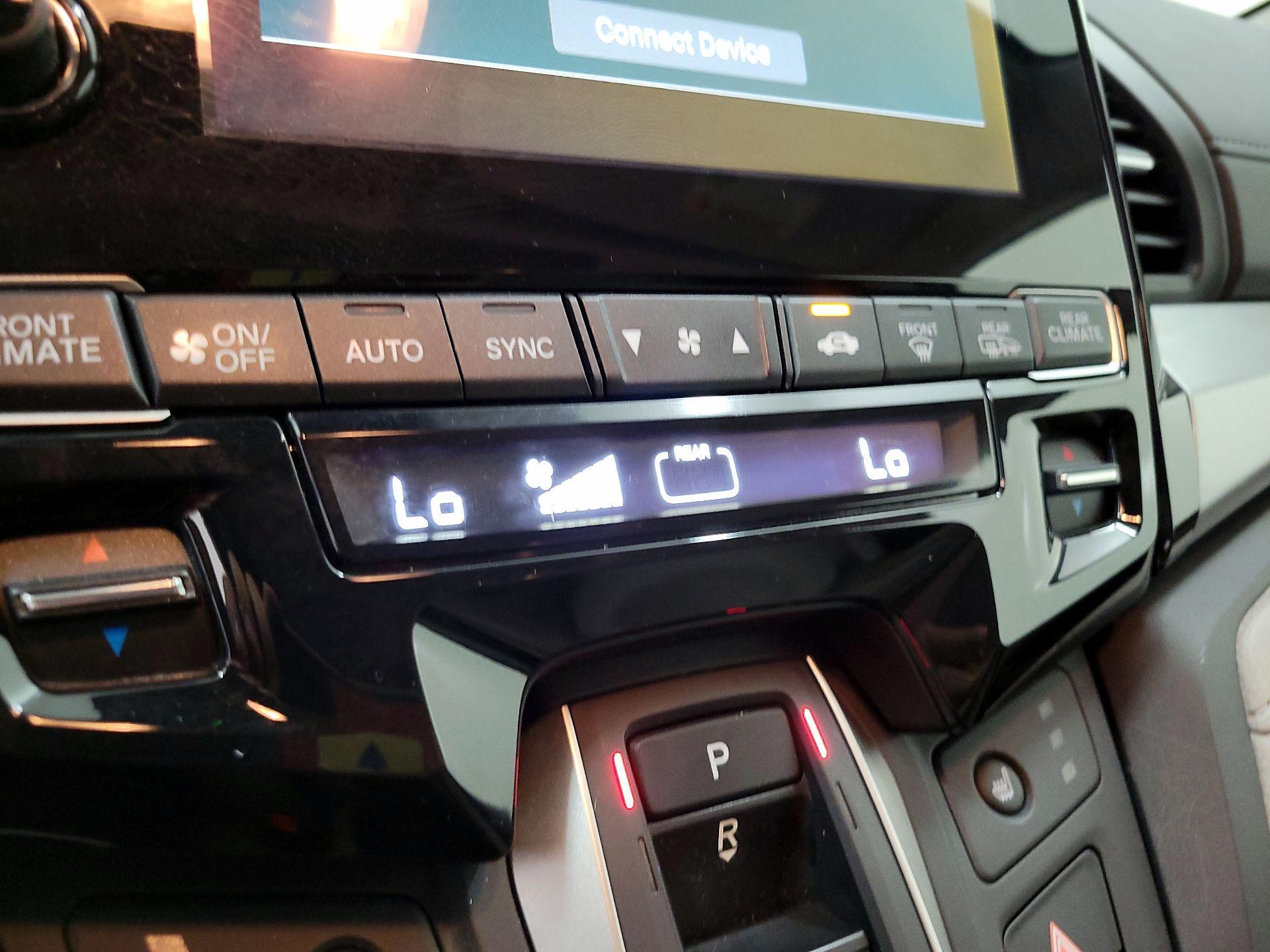 Thumbnail: 2024 Honda Odyssey - 16