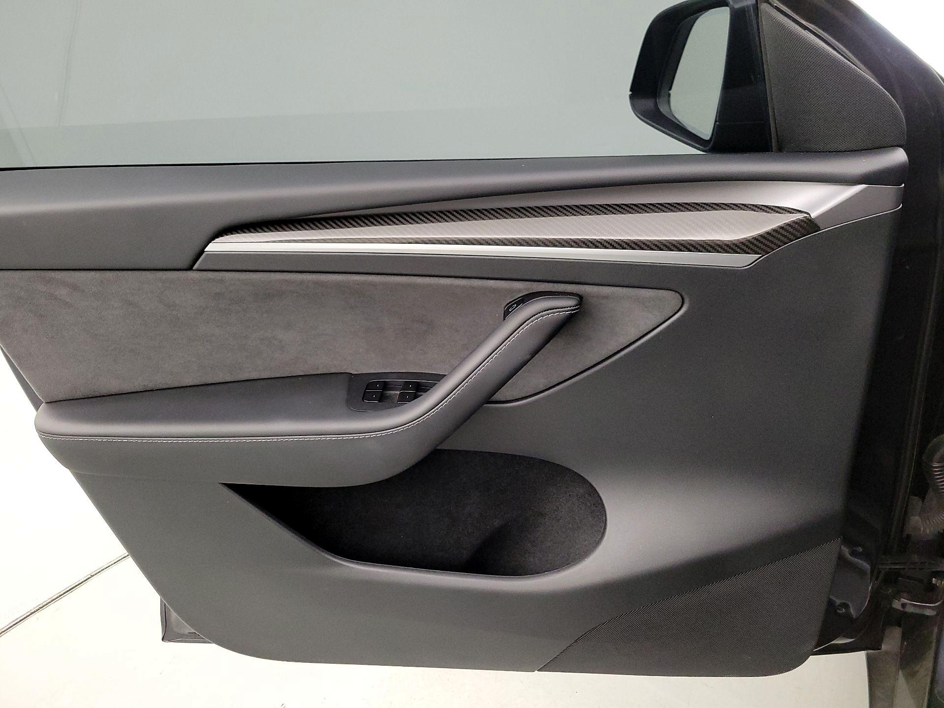 Thumbnail: 2025 Tesla Model Y - 12