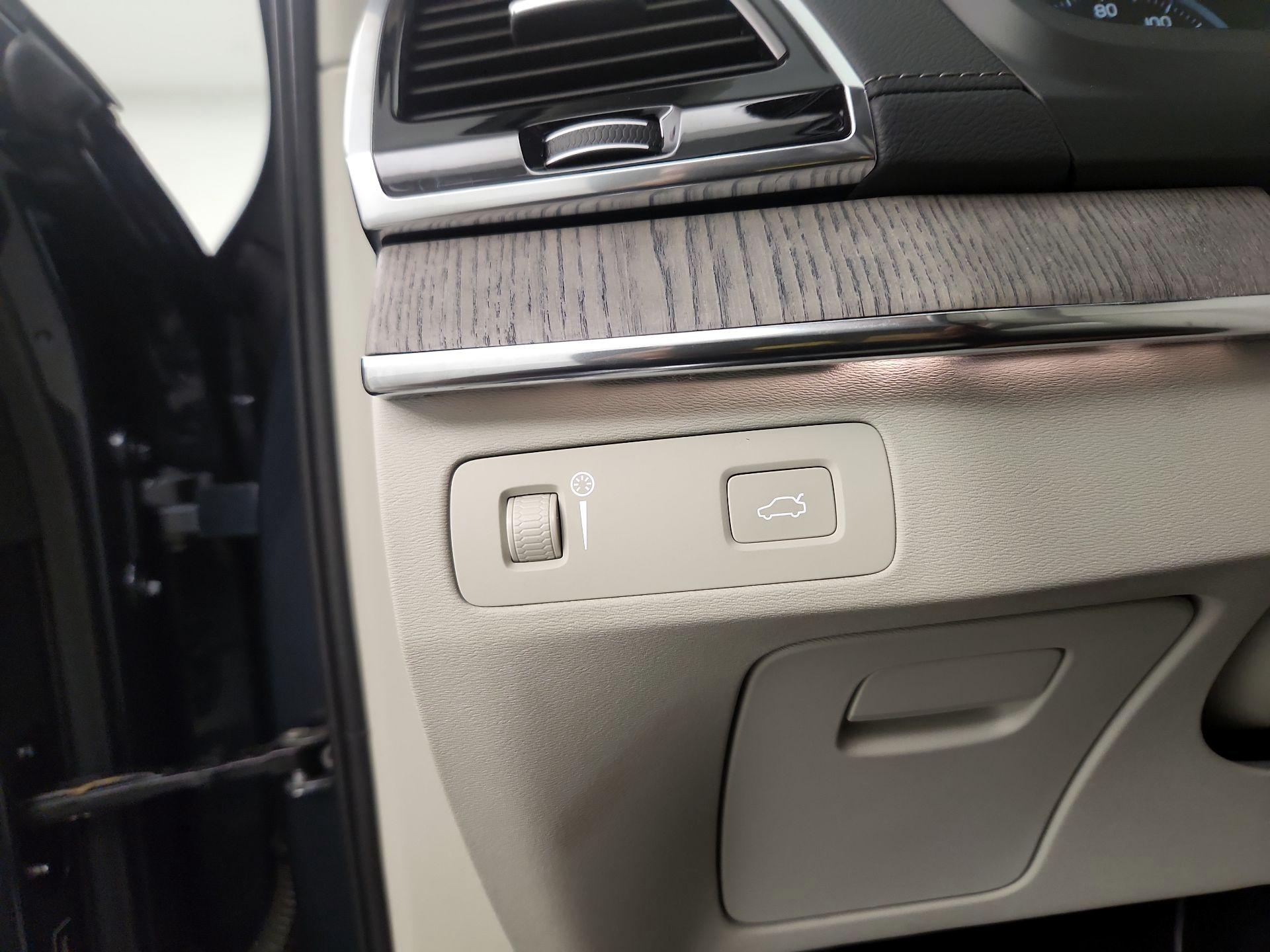 Thumbnail: 2022 Volvo XC90 - 13