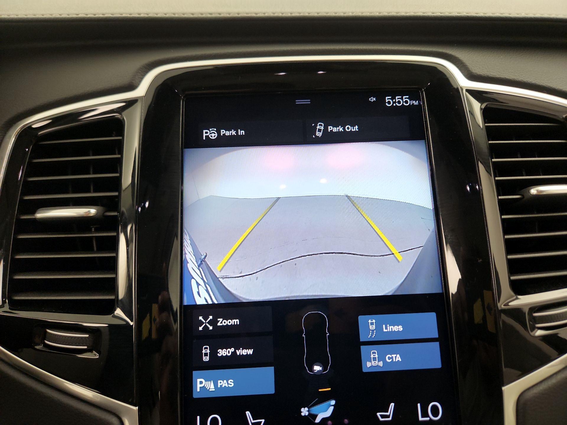 Thumbnail: 2022 Volvo XC90 - 14