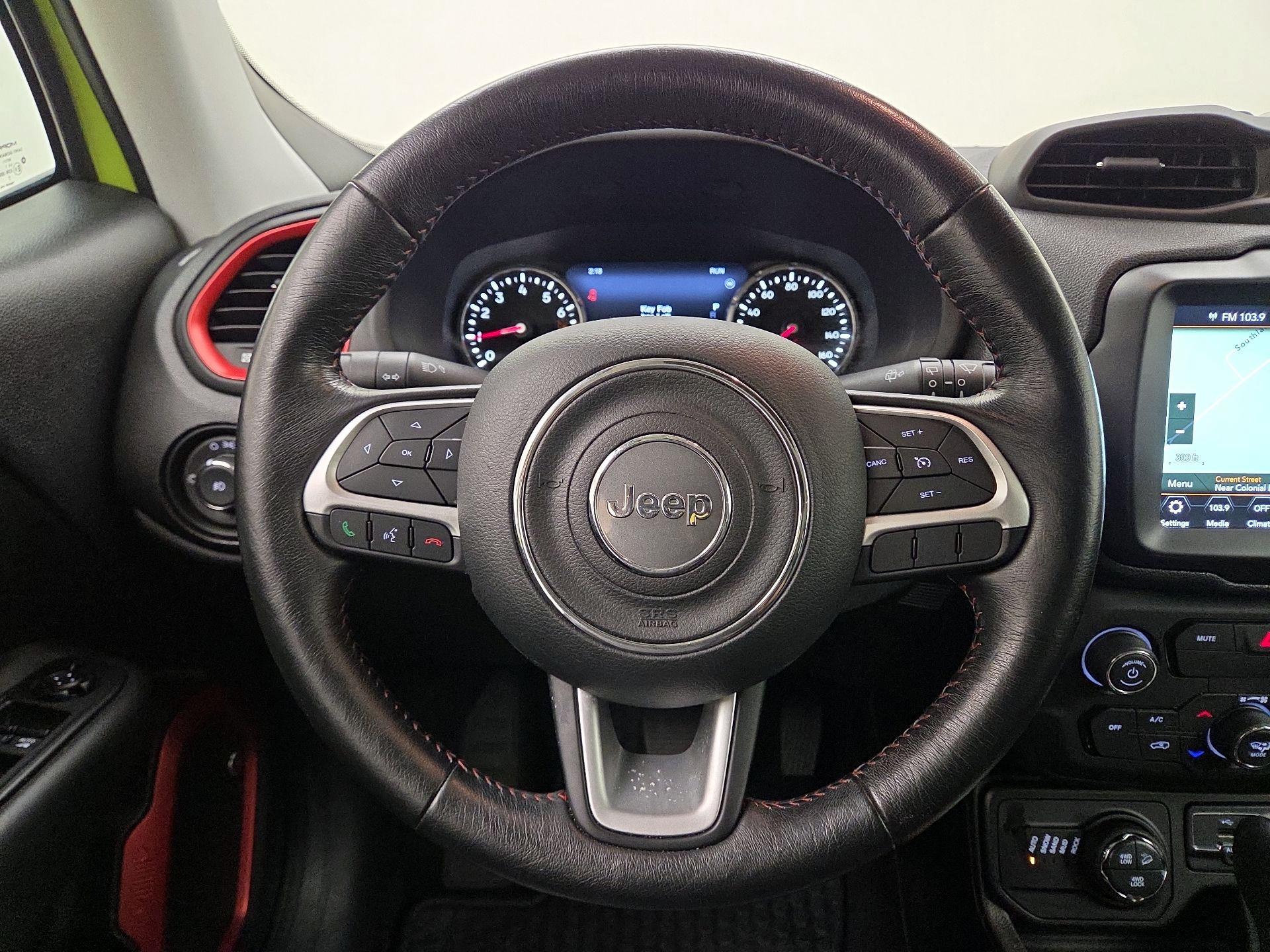 Thumbnail: 2018 Jeep Renegade - 10