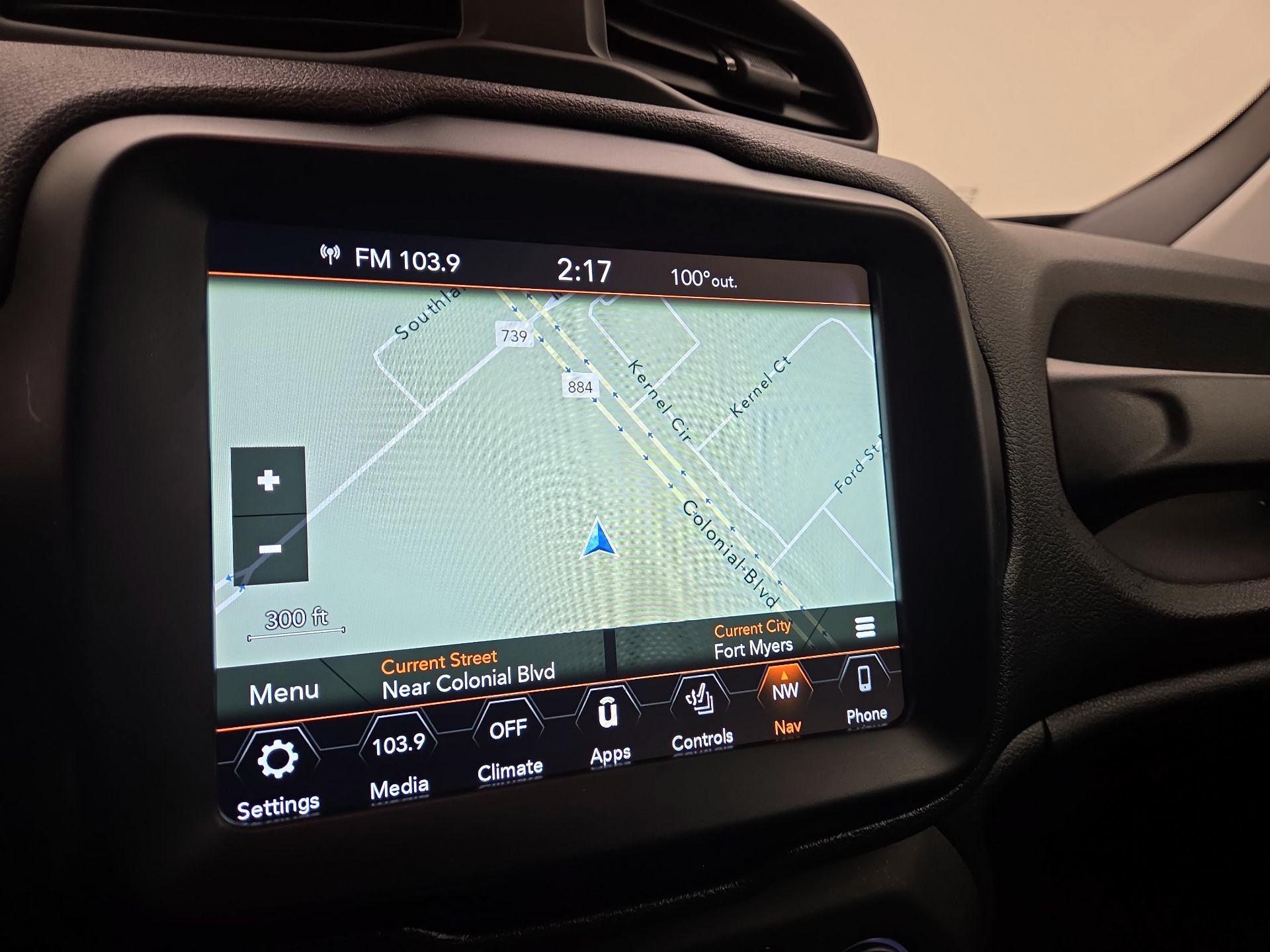 Thumbnail: 2018 Jeep Renegade - 14