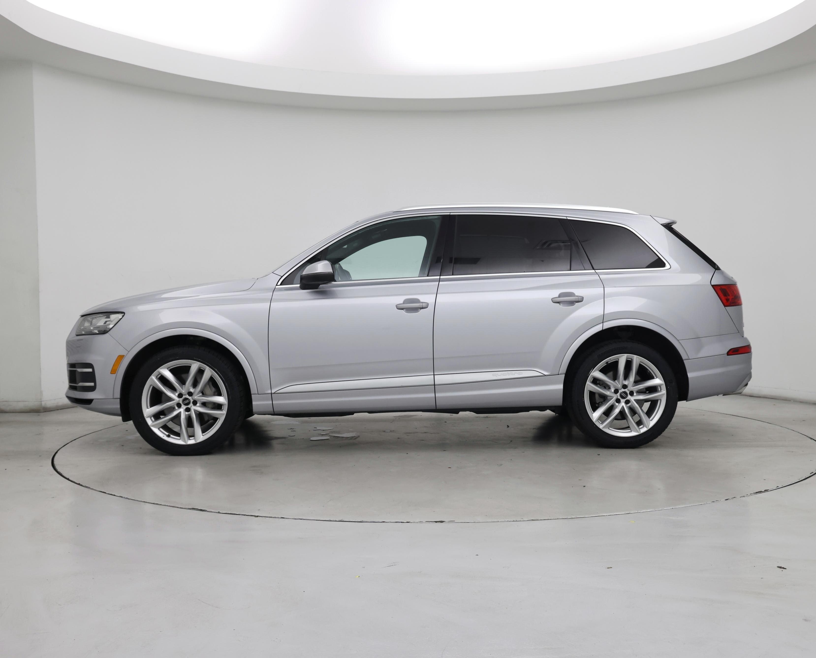 Thumbnail: 2018 Audi Q7 - 3