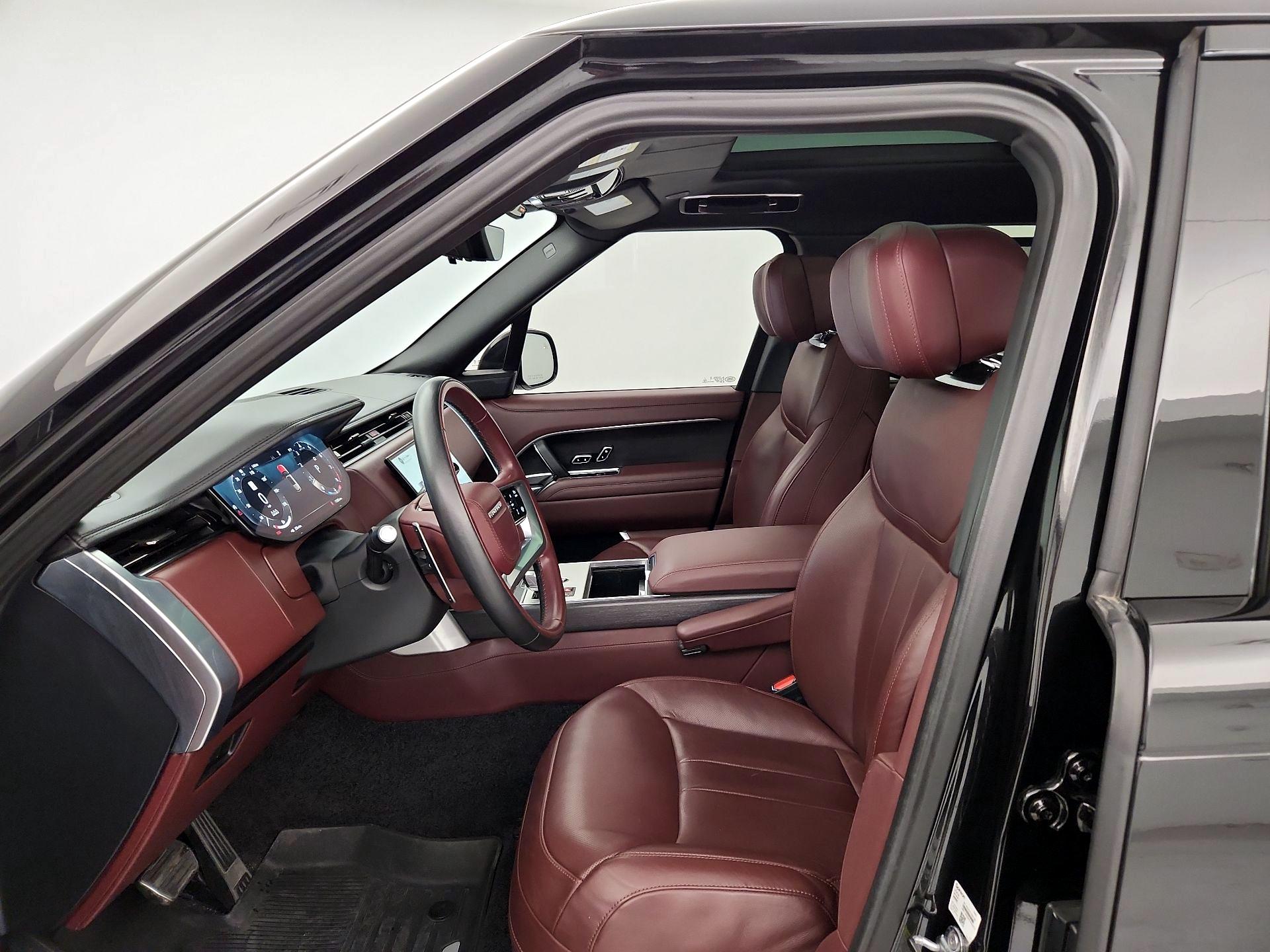 Thumbnail: 2024 Land Rover Range Rover - 11