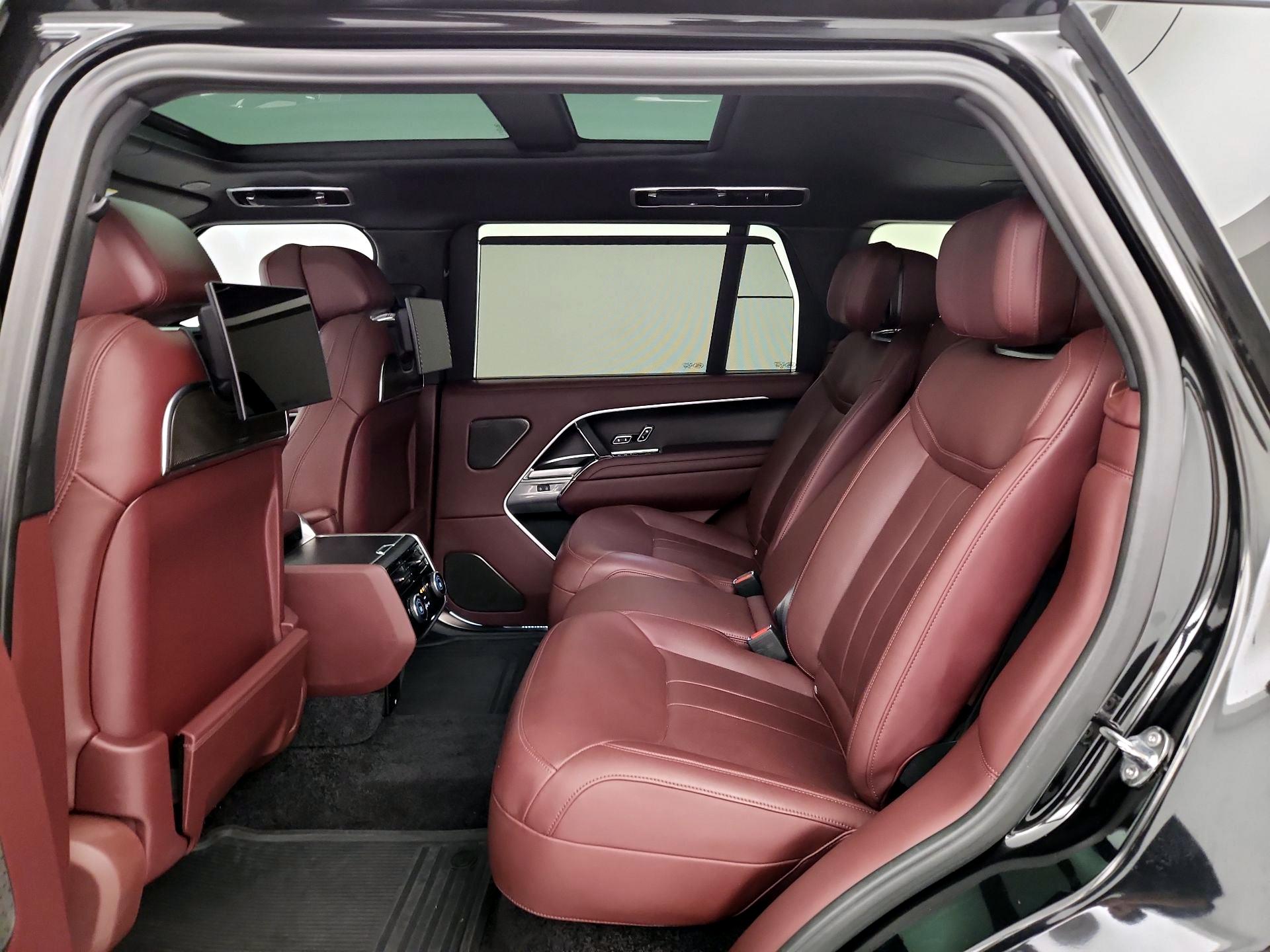Thumbnail: 2024 Land Rover Range Rover - 20