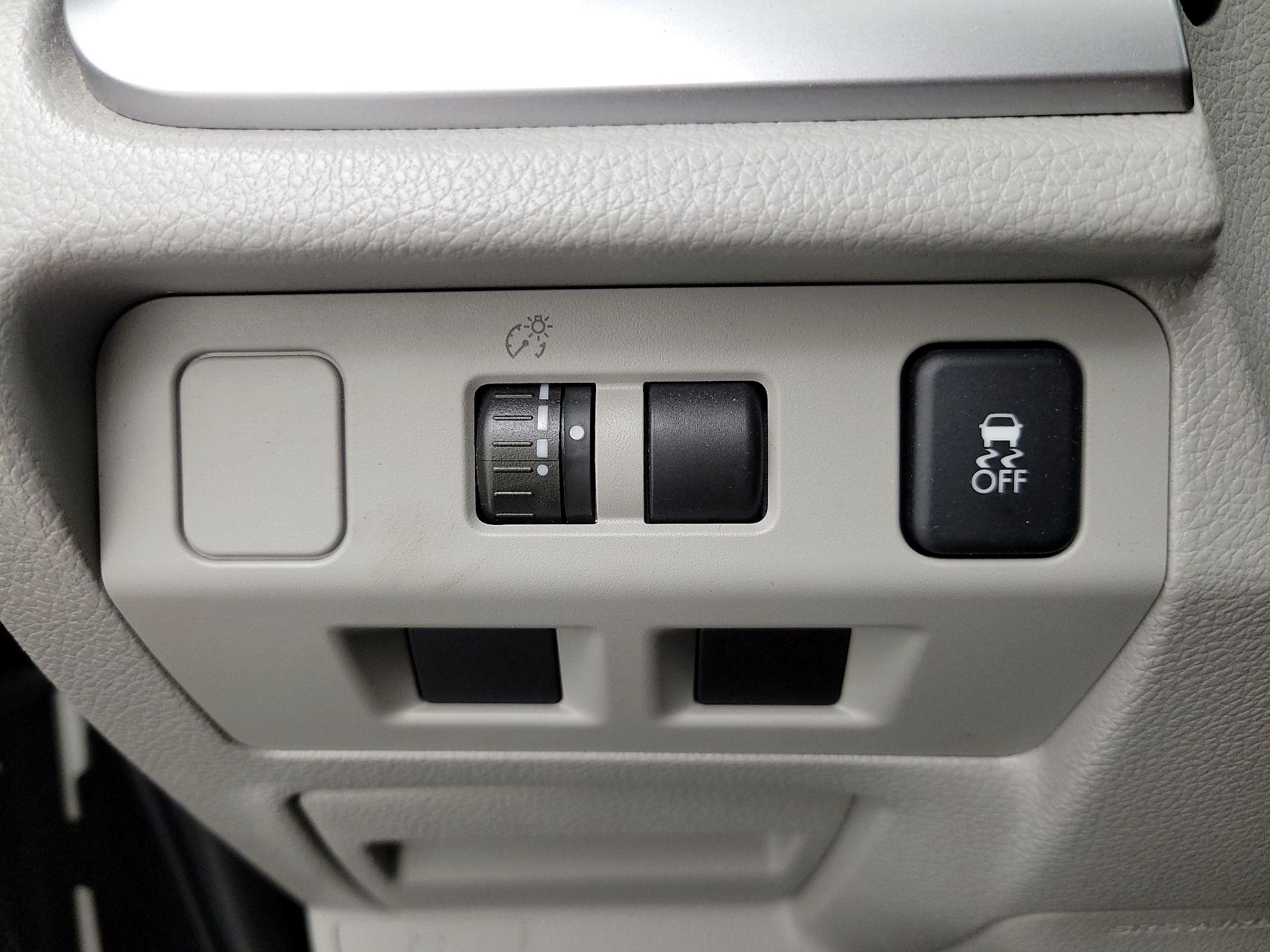 Thumbnail: 2015 Subaru Forester - 13