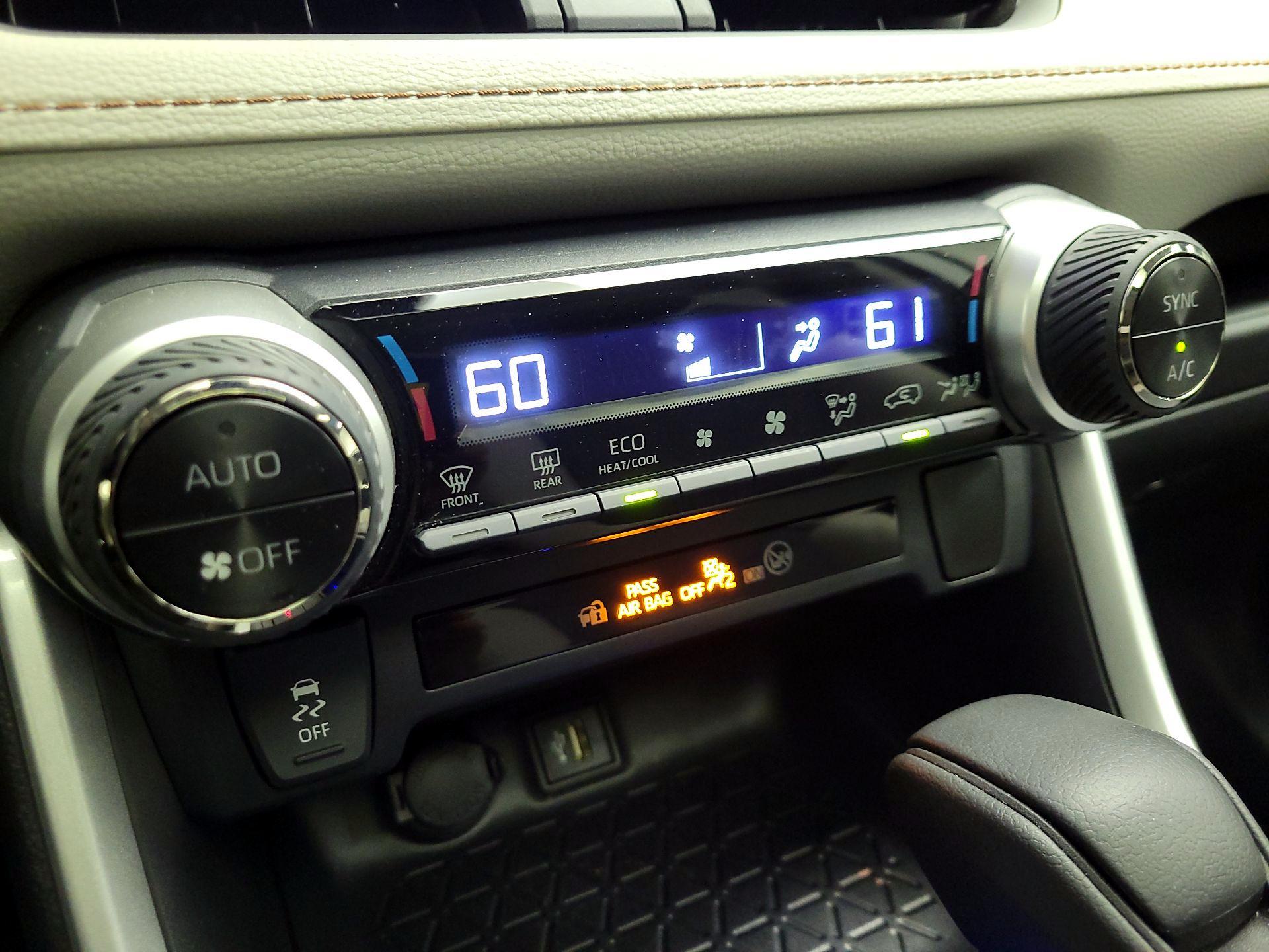 Thumbnail: 2024 Toyota RAV4 - 17