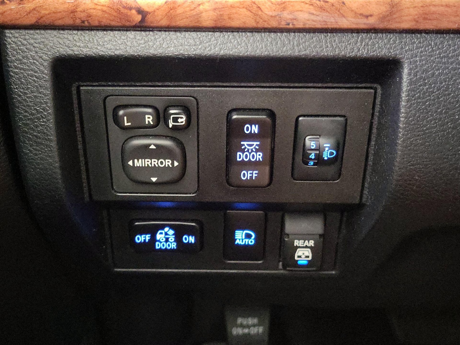 2020 Toyota Tundra 1794 Edition - Photo 14
