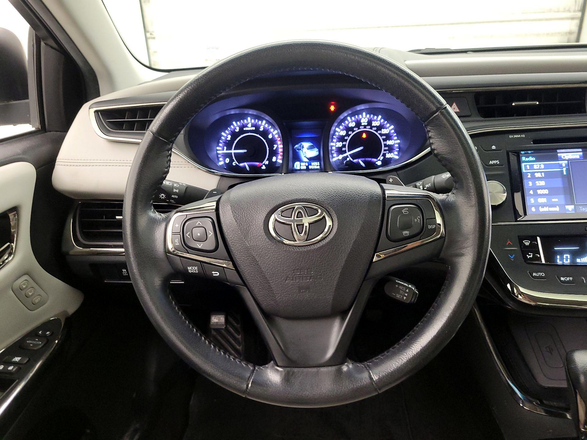 Thumbnail: 2016 Toyota Avalon - 10