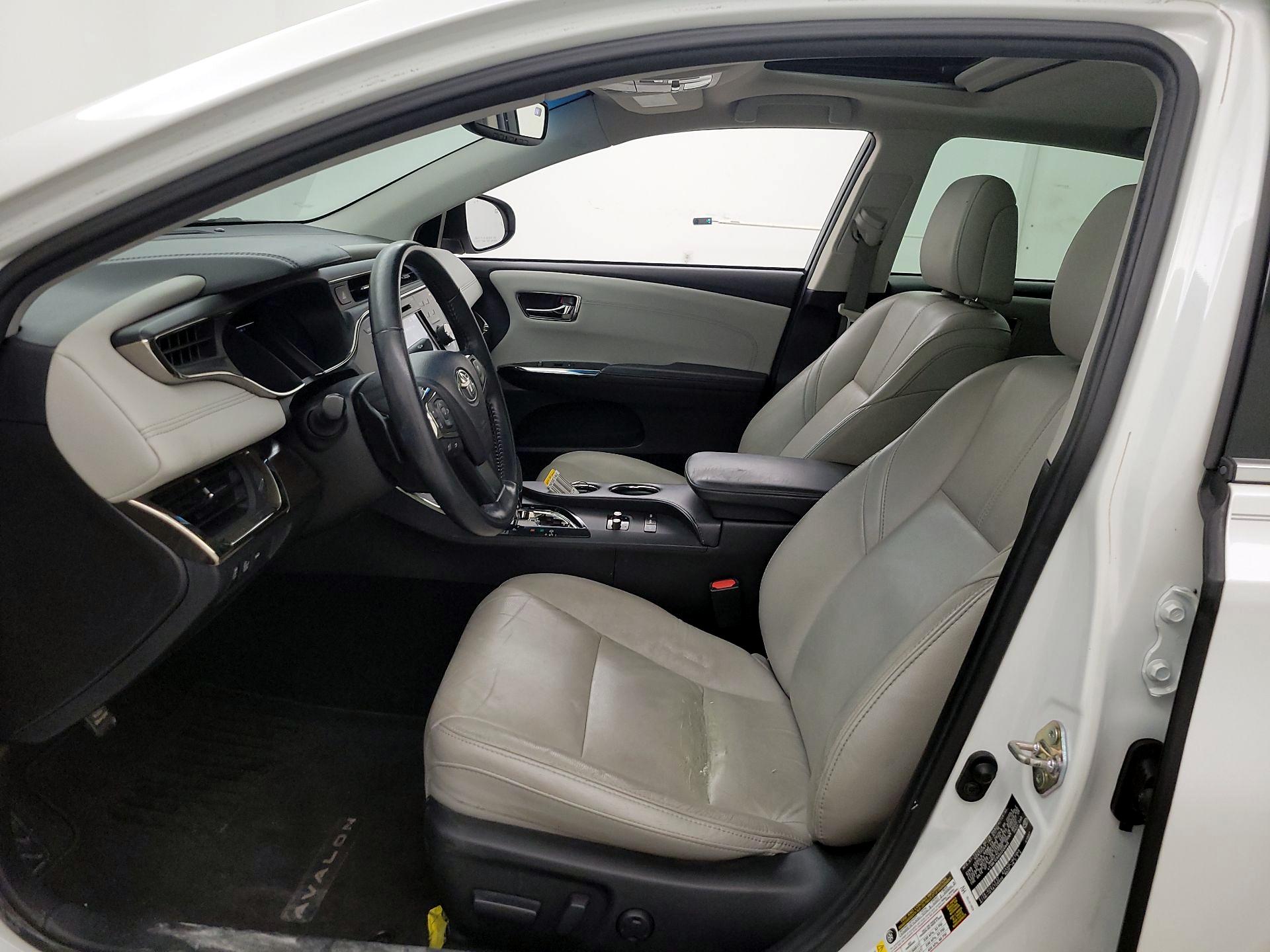 Thumbnail: 2016 Toyota Avalon - 11