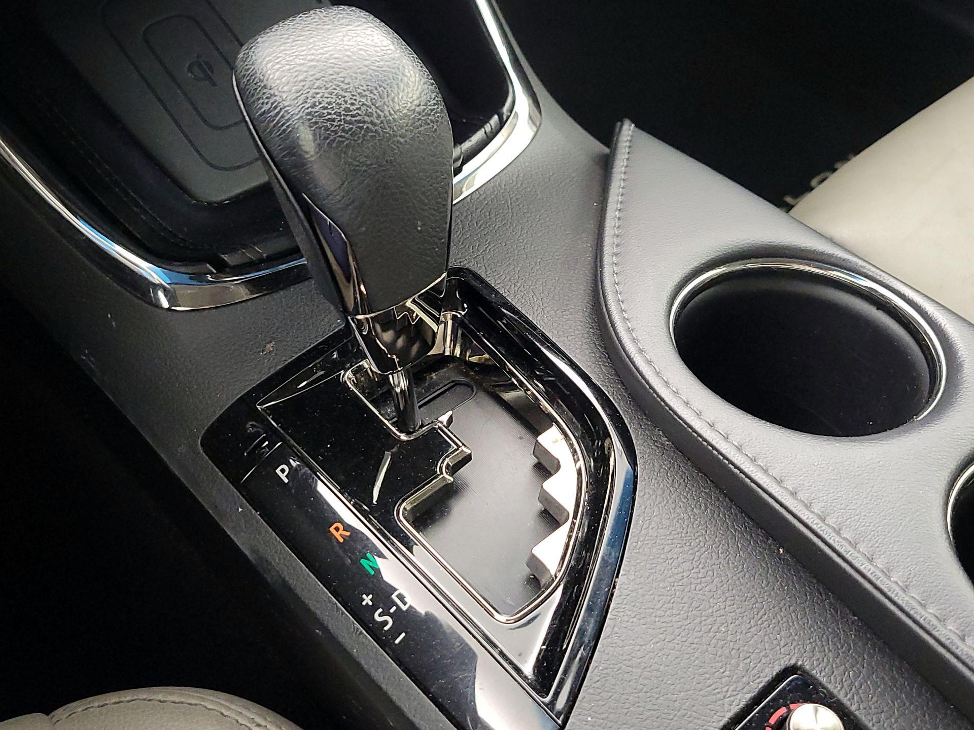 Thumbnail: 2016 Toyota Avalon - 17