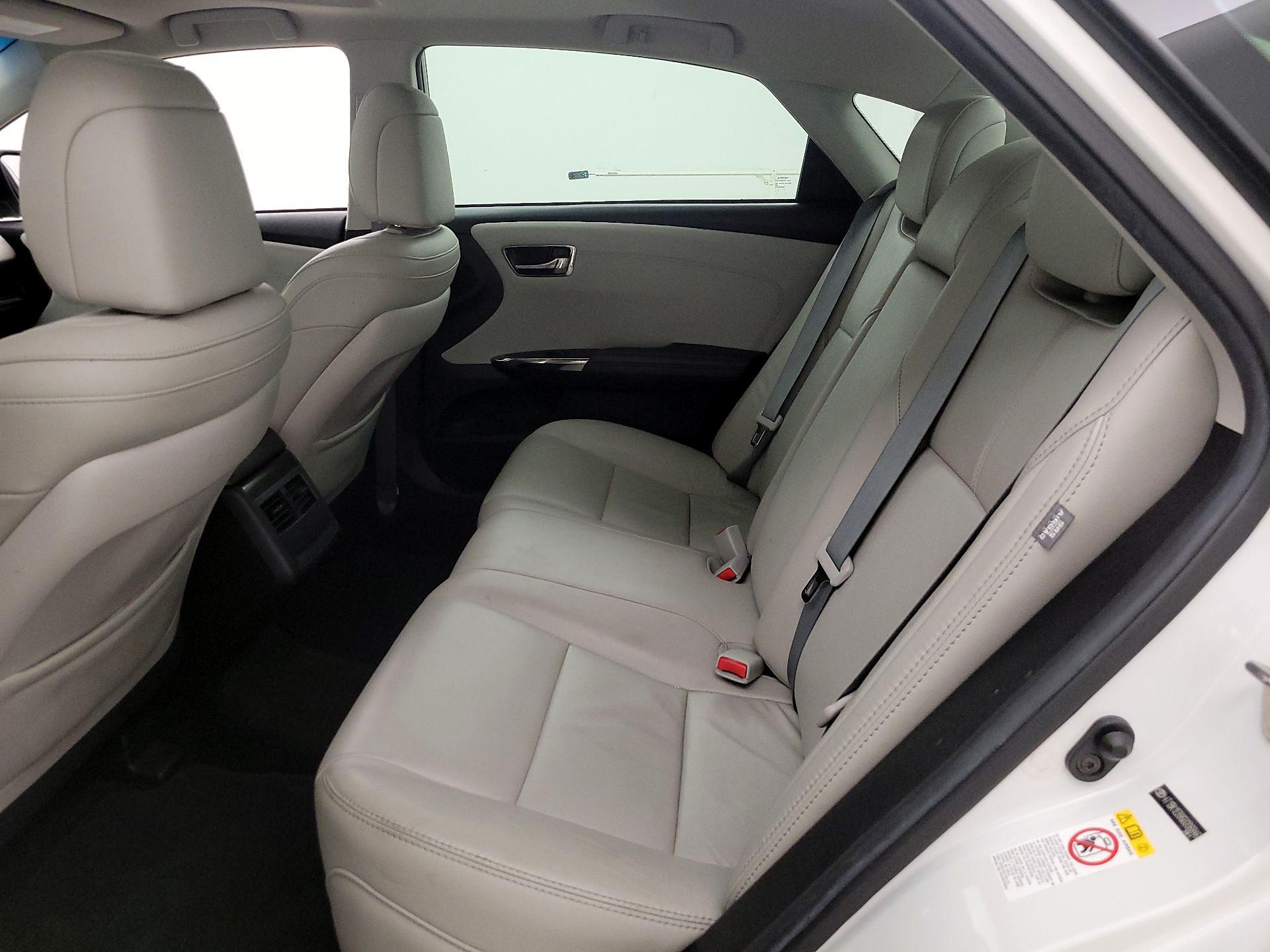 Thumbnail: 2016 Toyota Avalon - 20
