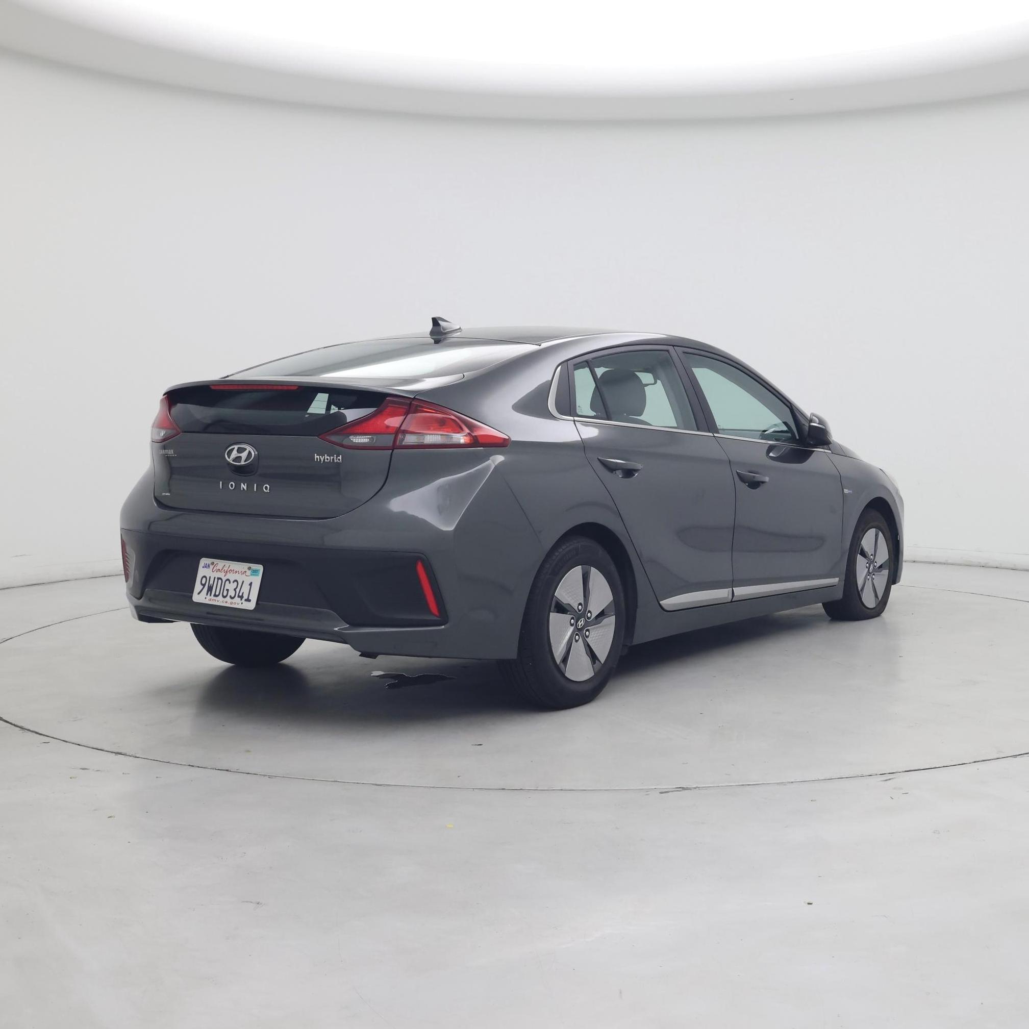 Thumbnail: 2020 Hyundai Ioniq - 8