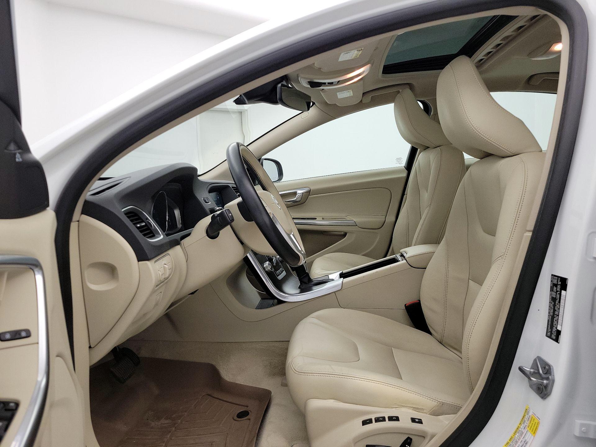 Thumbnail: 2016 Volvo S60 - 11