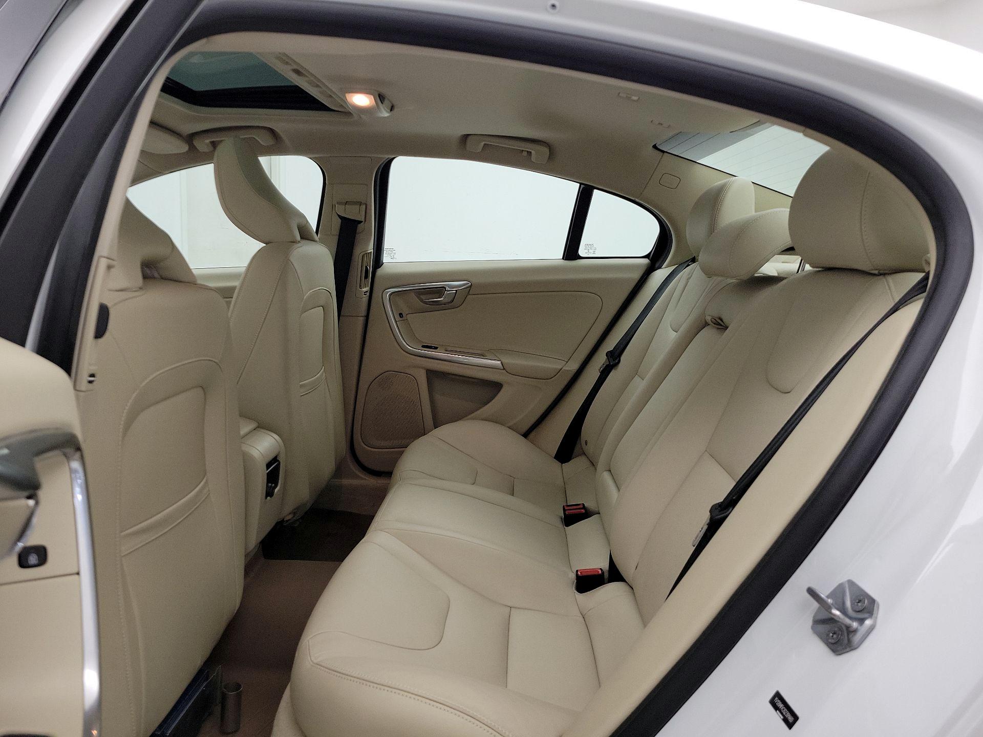 Thumbnail: 2016 Volvo S60 - 20