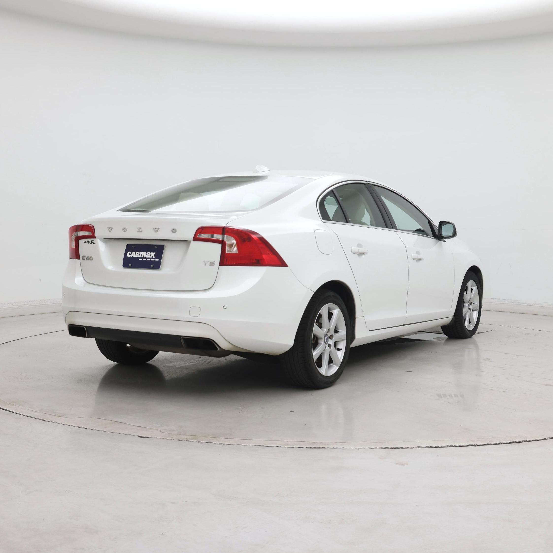 Thumbnail: 2016 Volvo S60 - 8
