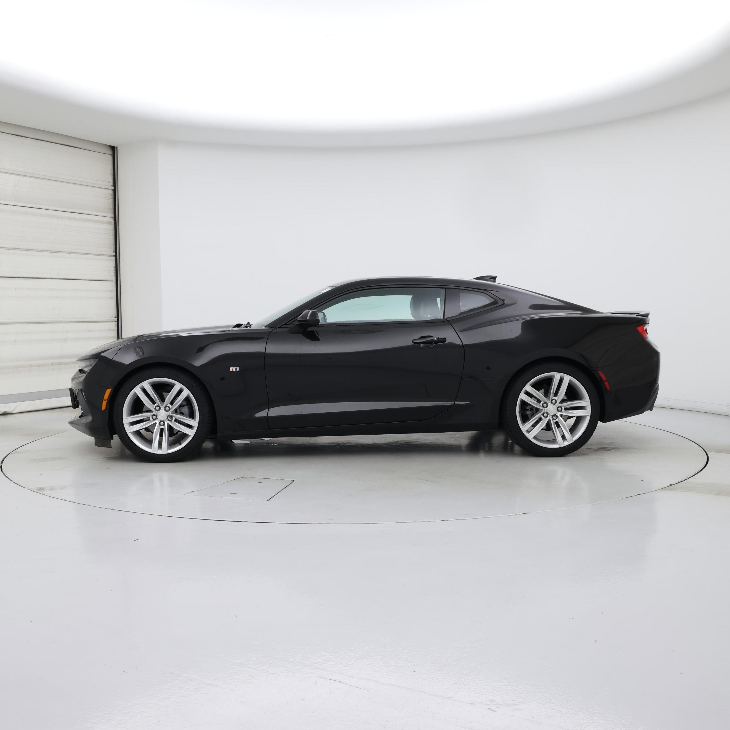 Thumbnail: 2017 Chevrolet Camaro - 3