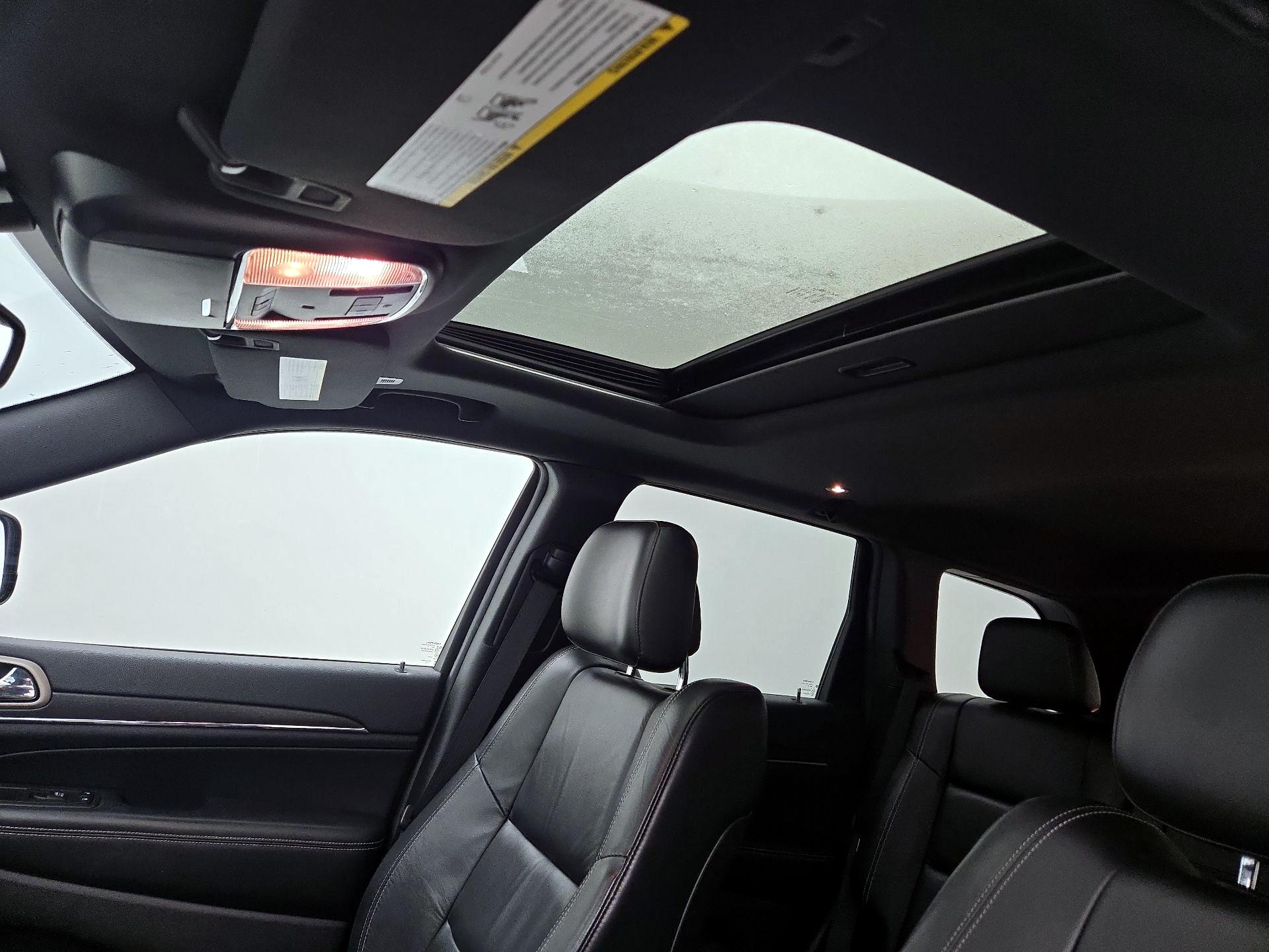 Thumbnail: 2017 Jeep Grand Cherokee - 20