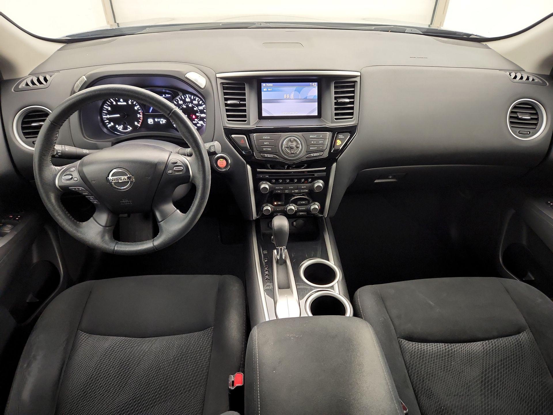 Thumbnail: 2015 Nissan Pathfinder - 9