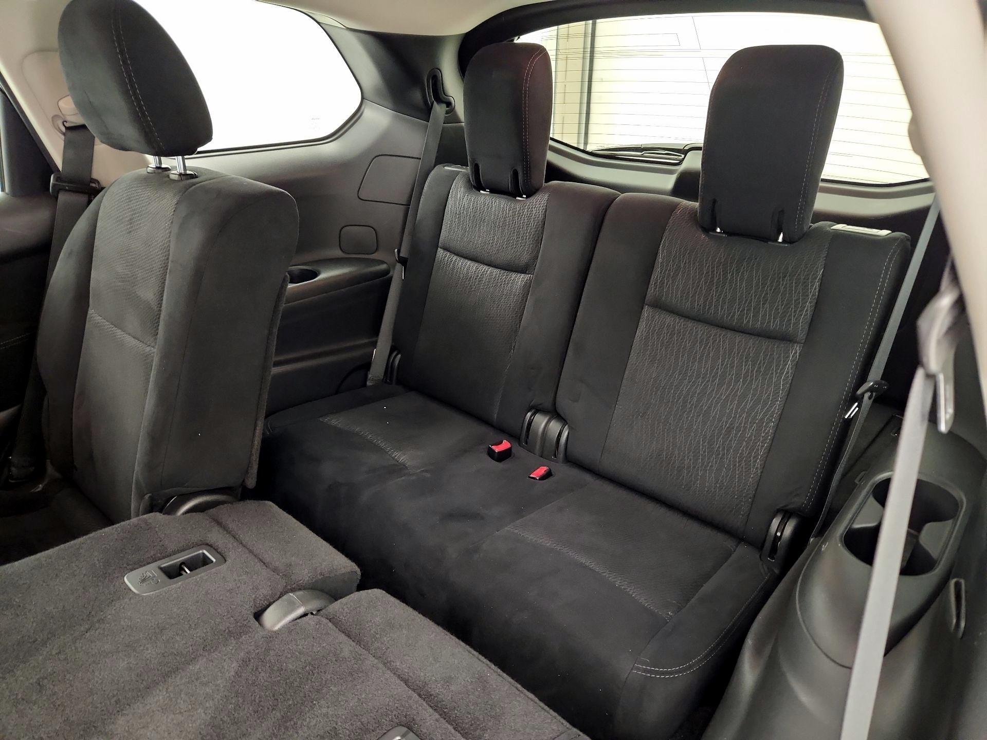 Thumbnail: 2015 Nissan Pathfinder - 20