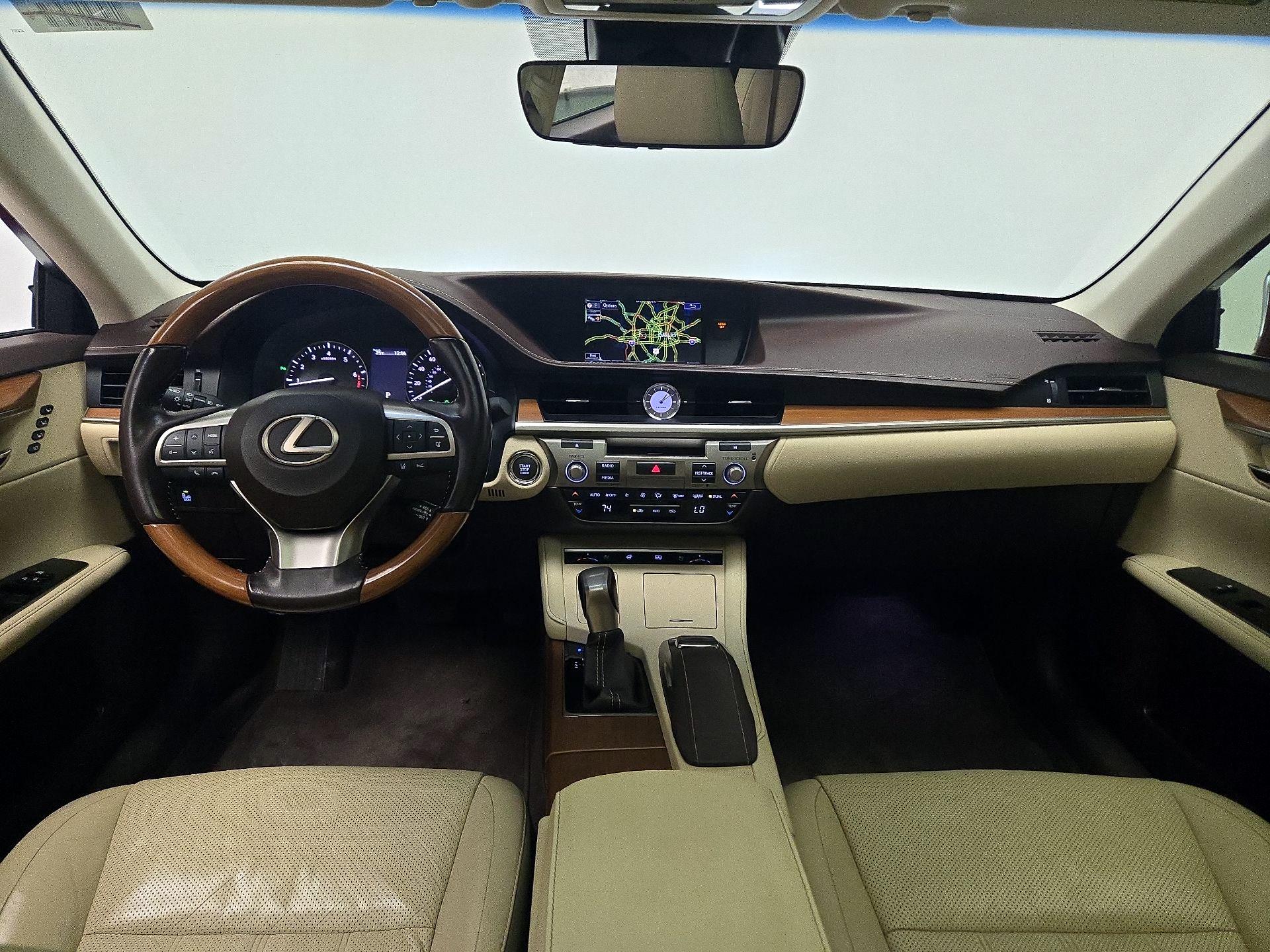 Thumbnail: 2016 Lexus ES - 9