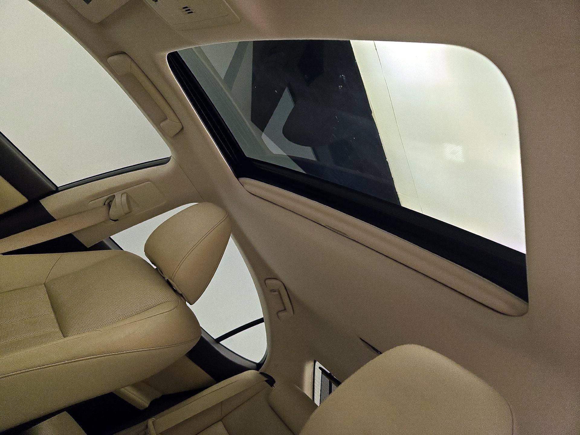 Thumbnail: 2016 Lexus ES - 20