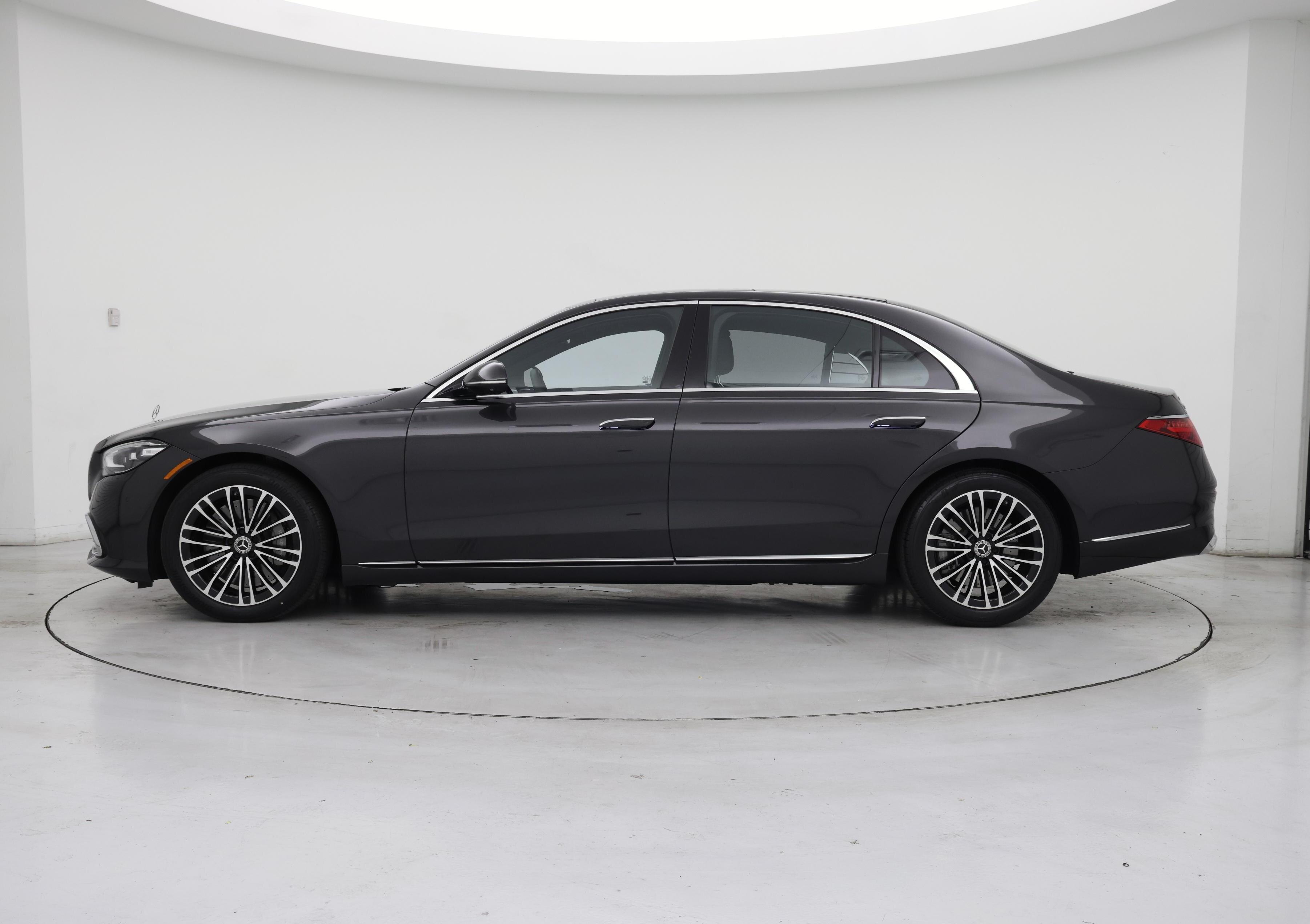 Thumbnail: 2023 Mercedes-Benz S-Class - 3