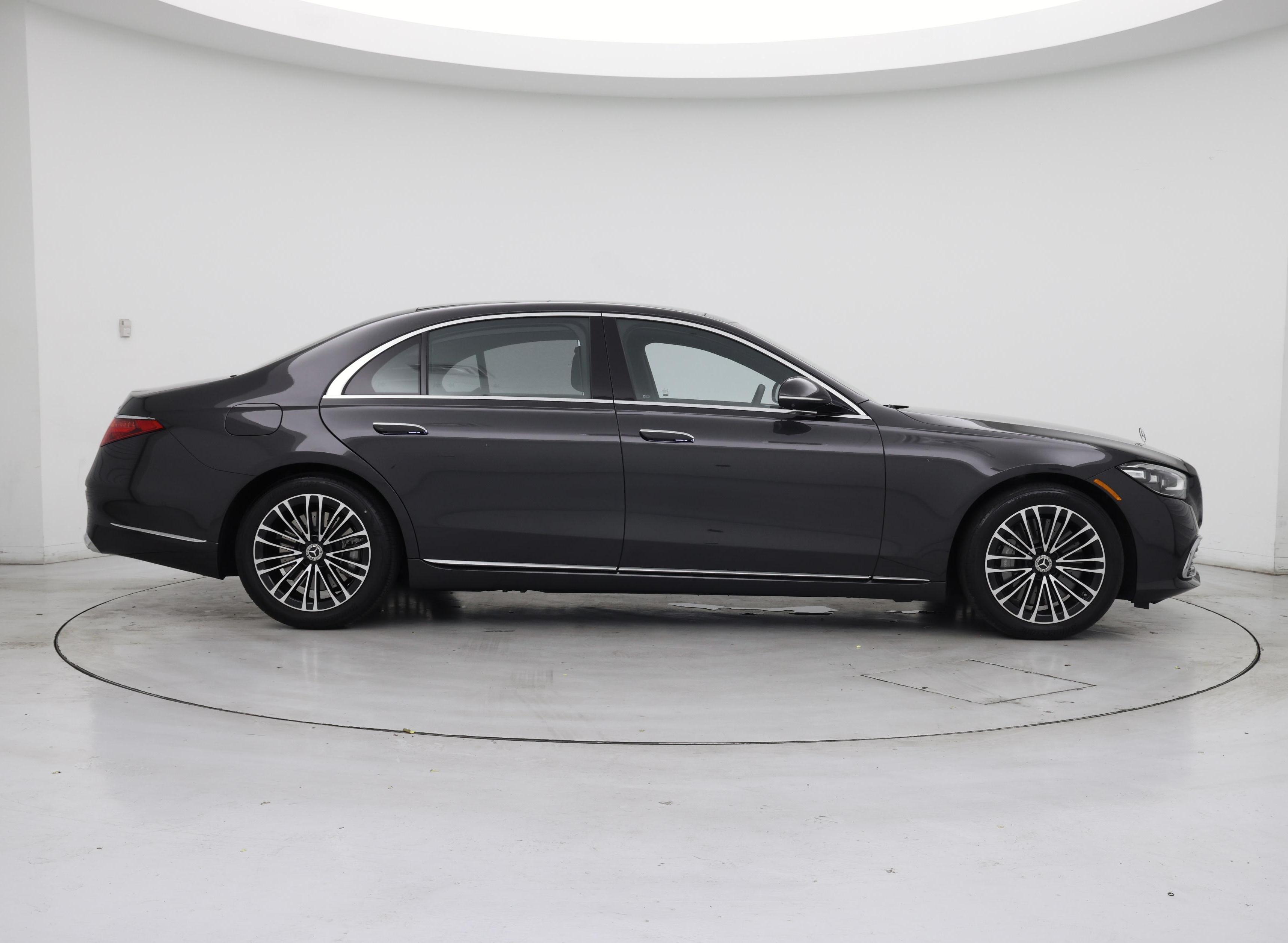 Thumbnail: 2023 Mercedes-Benz S-Class - 7