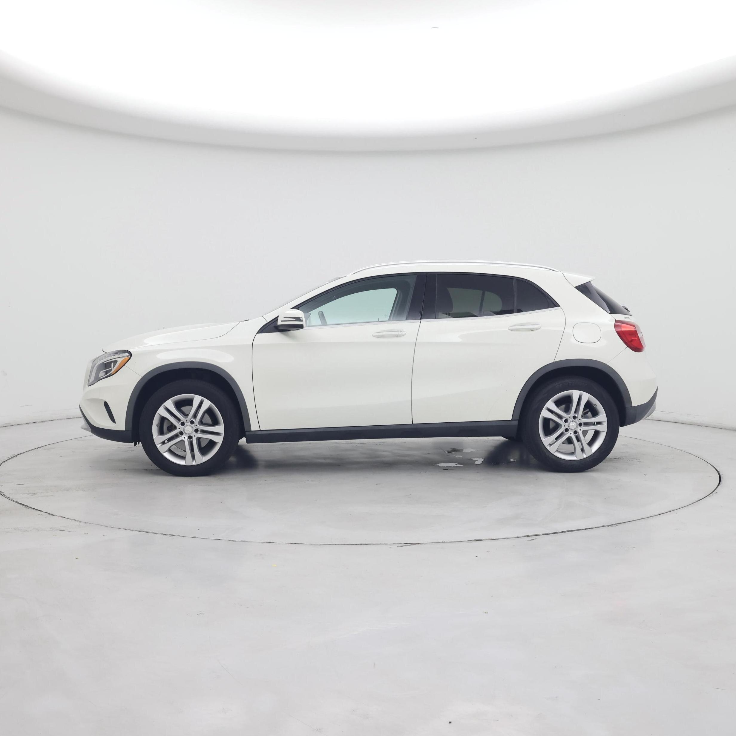 Thumbnail: 2016 Mercedes-Benz GLA - 3