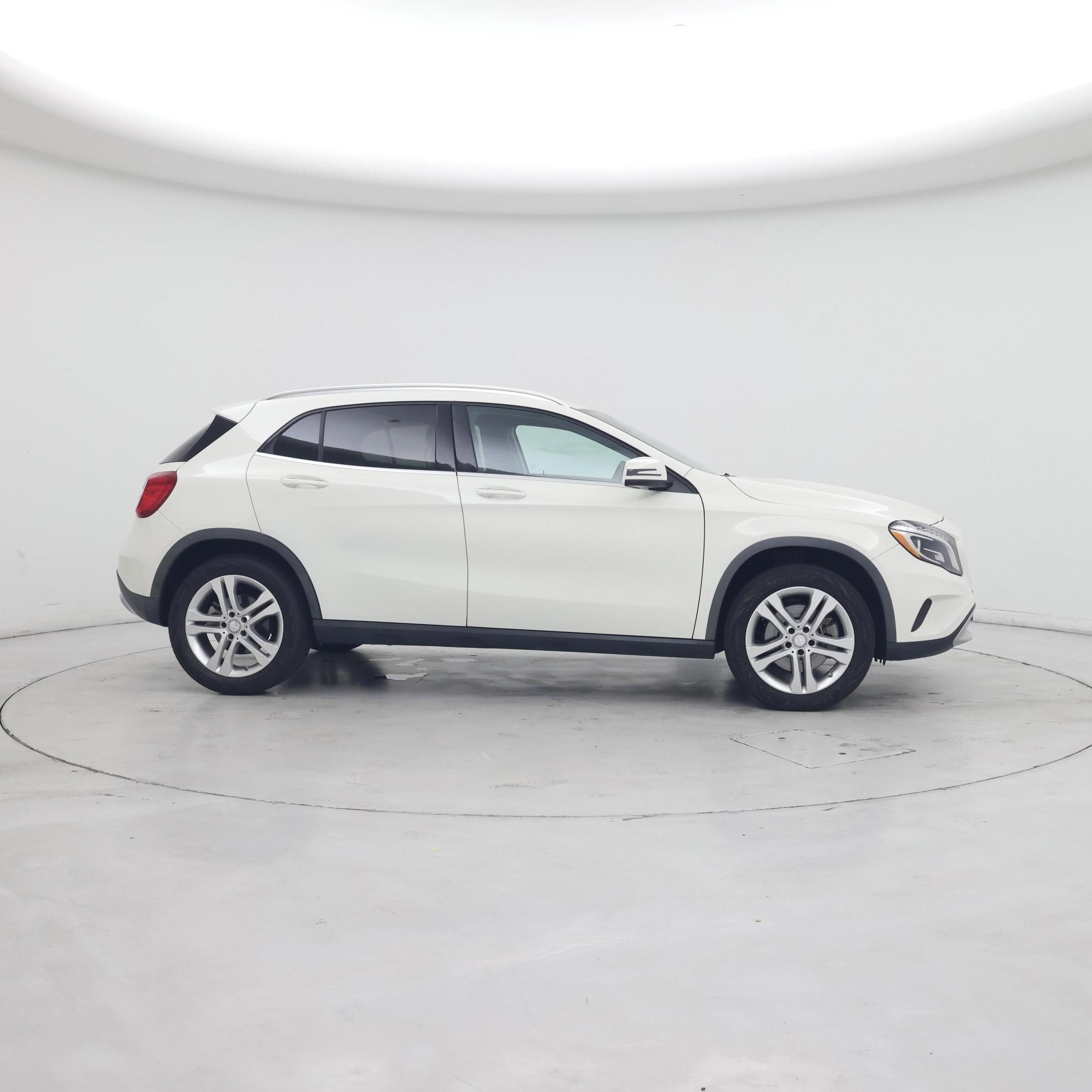 Thumbnail: 2016 Mercedes-Benz GLA - 7