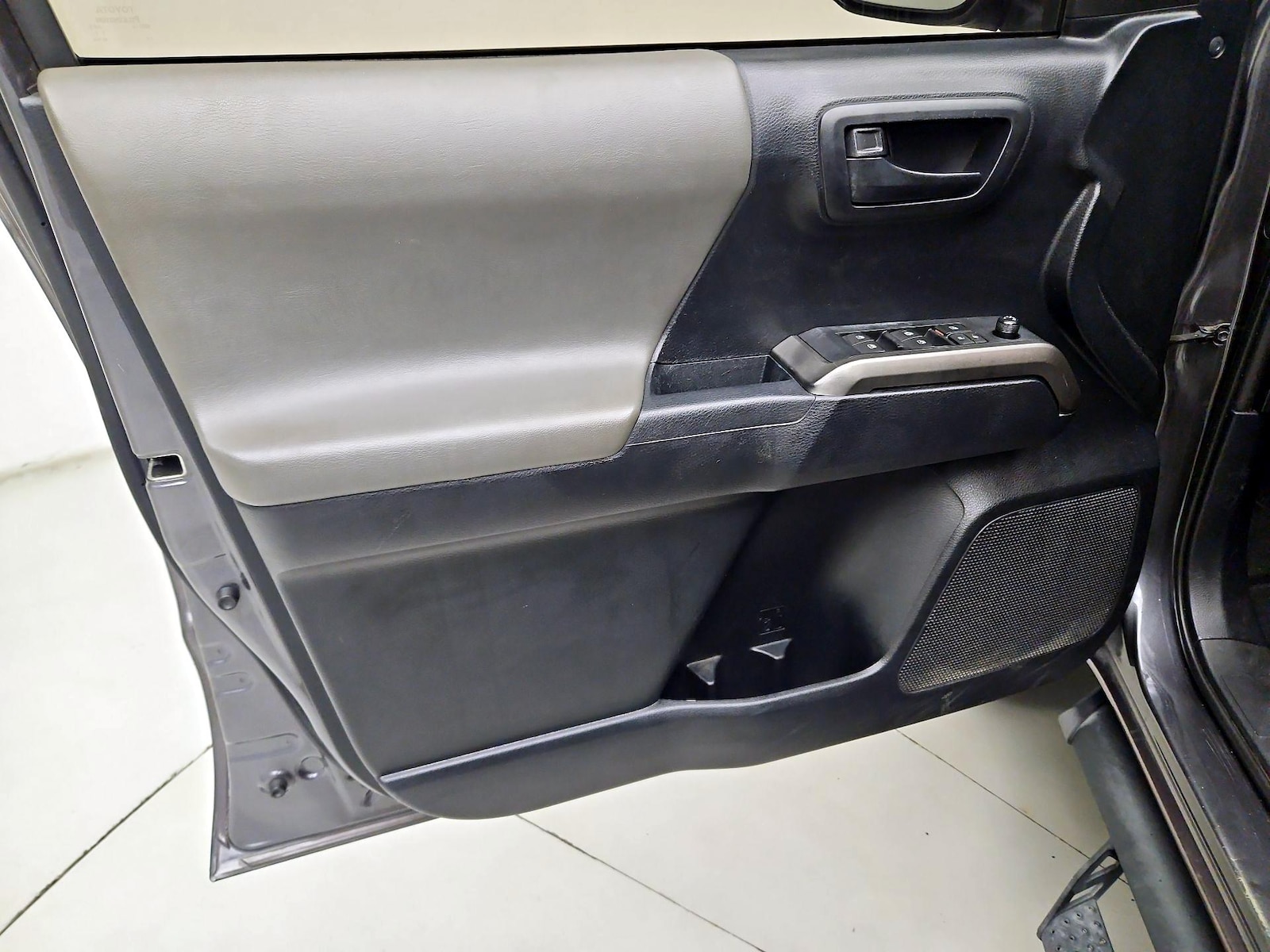 2019 Toyota Tacoma SR5 - Photo 13