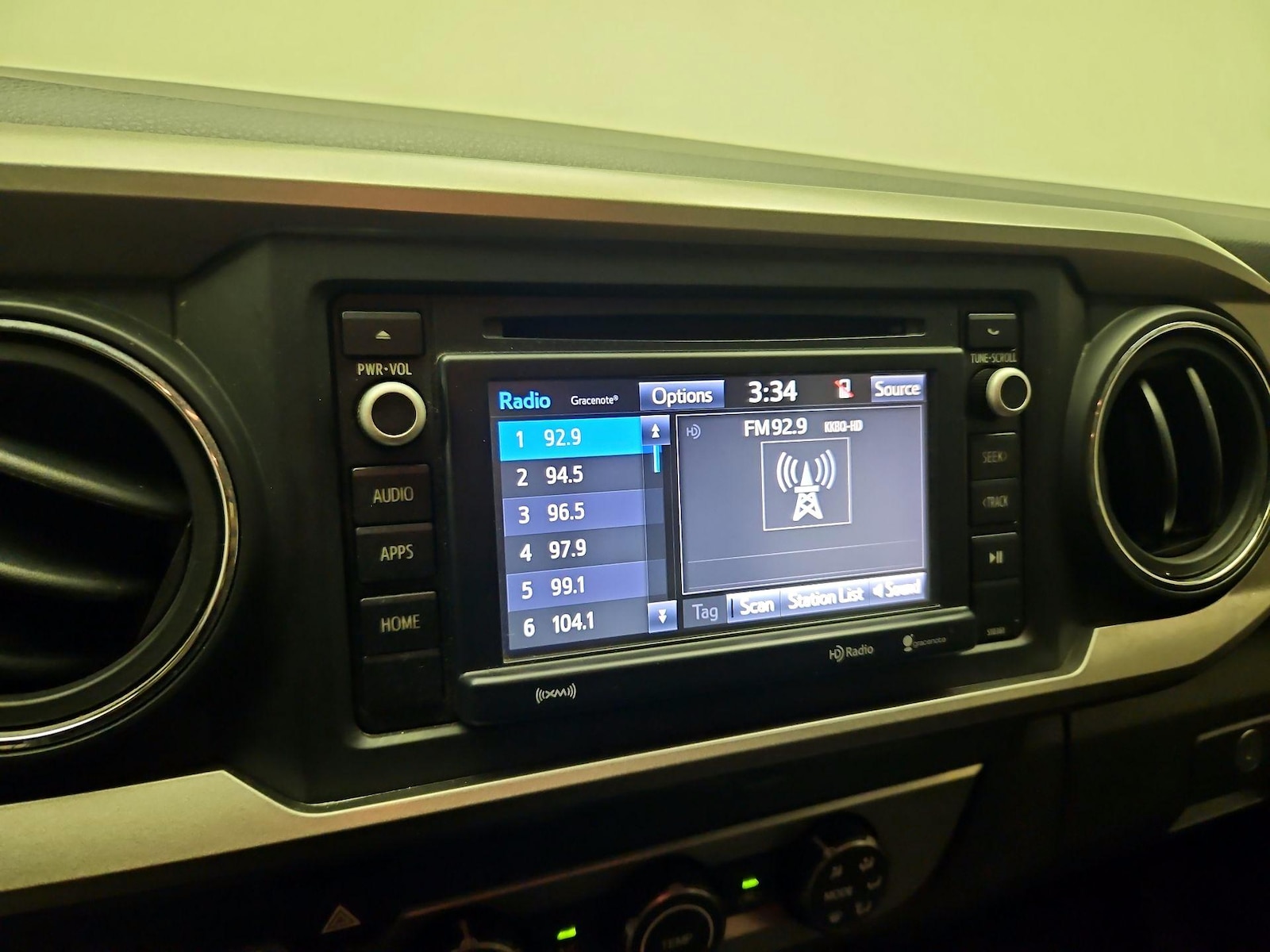 2019 Toyota Tacoma SR5 - Photo 16