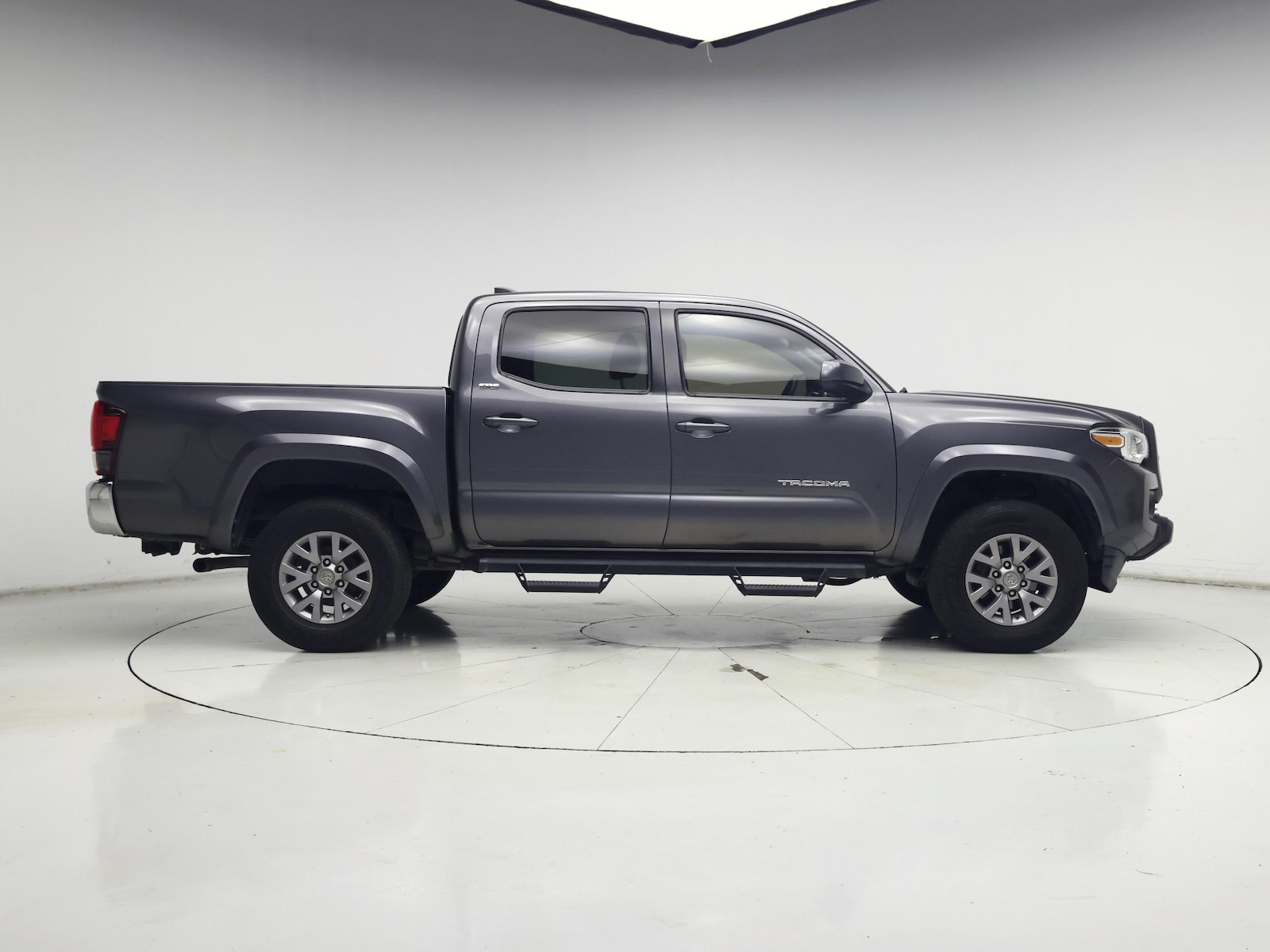 2019 Toyota Tacoma SR5 - Photo 8