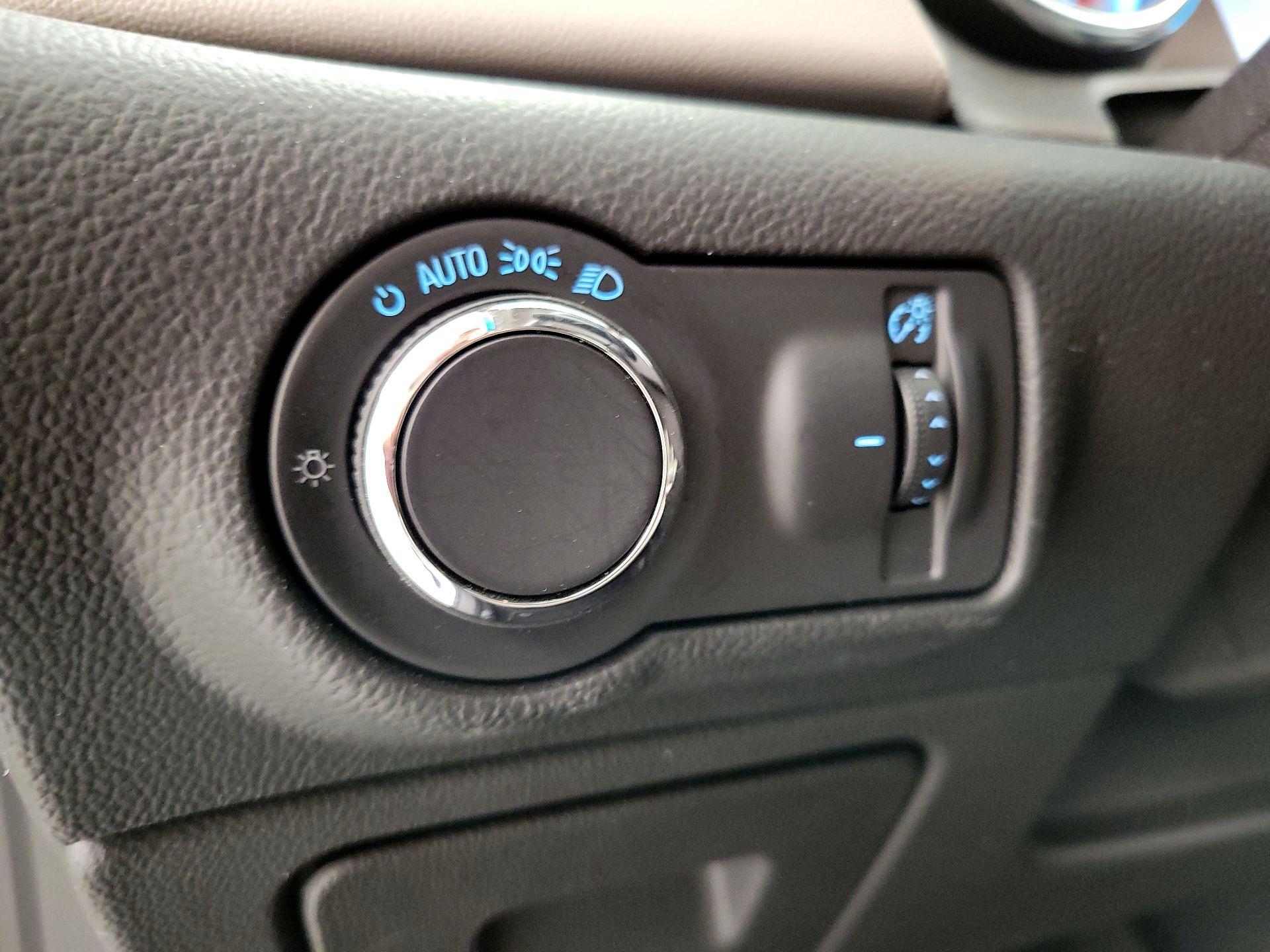 Thumbnail: 2015 Buick Verano - 13