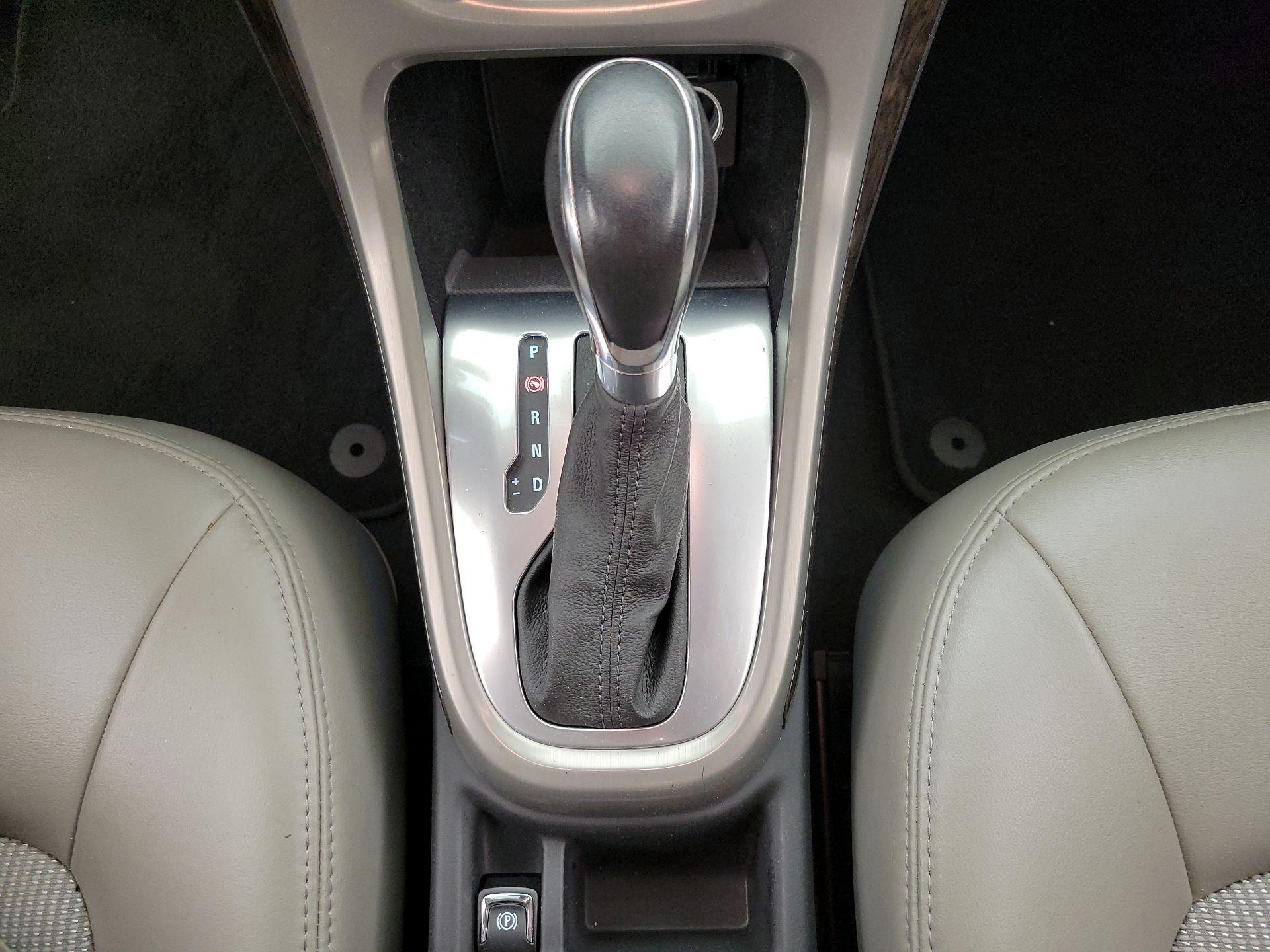 Thumbnail: 2015 Buick Verano - 17