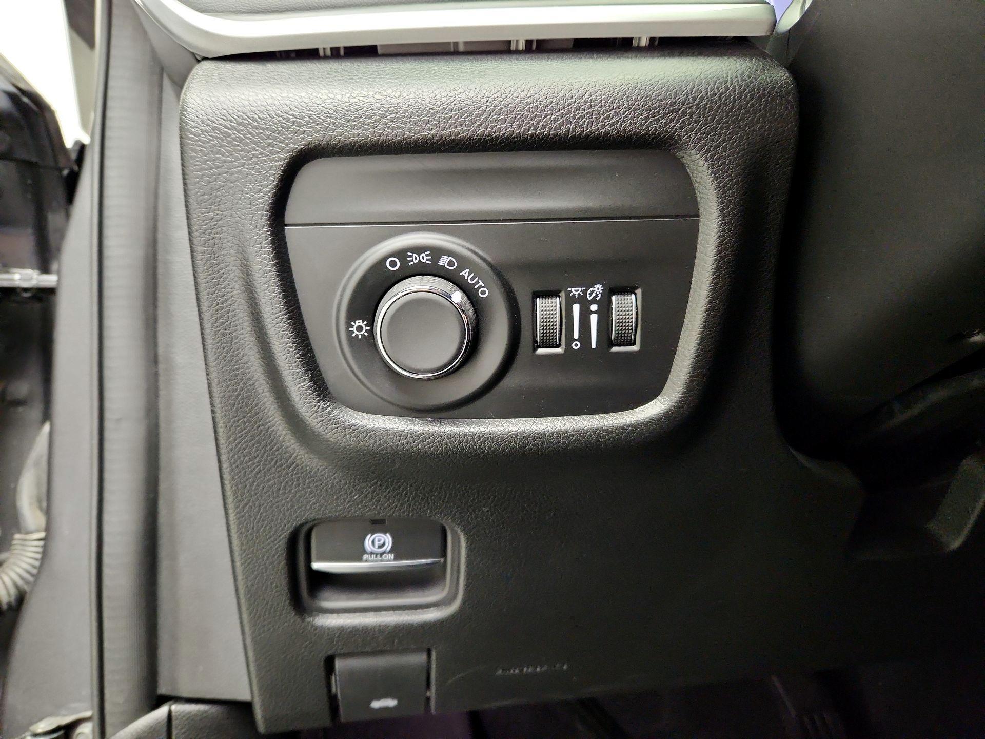 Thumbnail: 2024 Jeep Grand Cherokee - 13