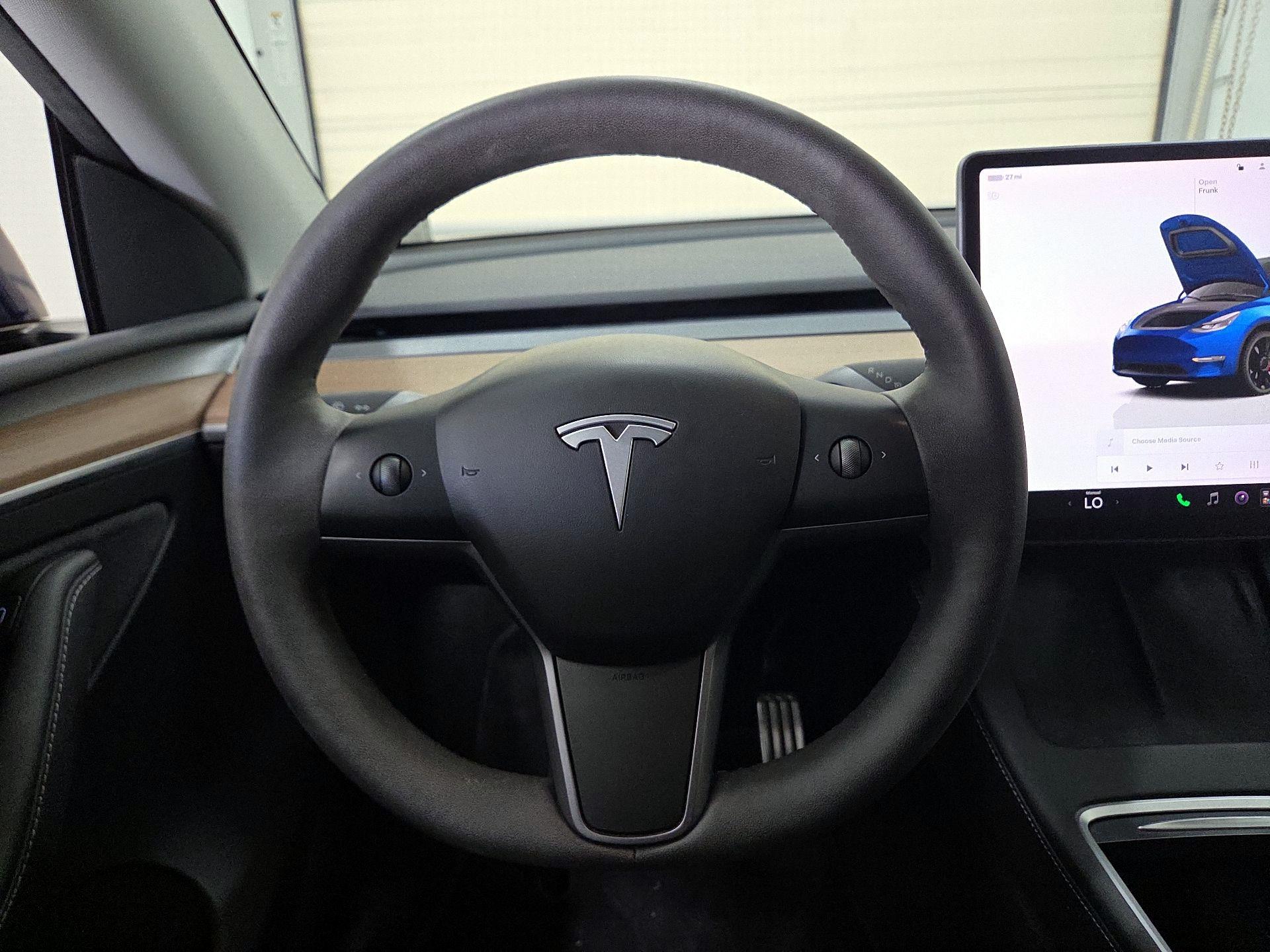 Thumbnail: 2023 Tesla Model Y - 10