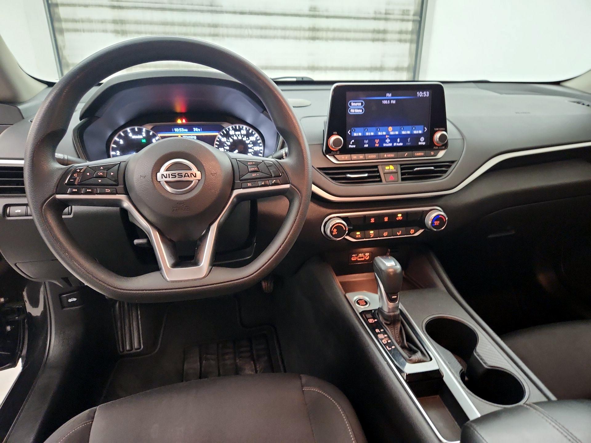 Thumbnail: 2020 Nissan Altima - 9