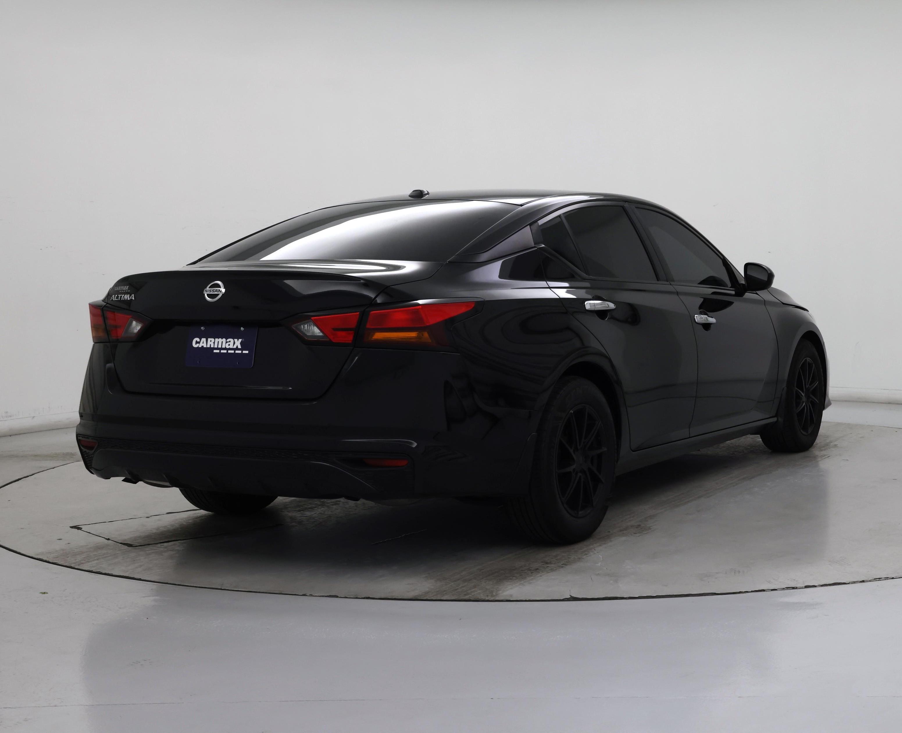 Thumbnail: 2020 Nissan Altima - 8