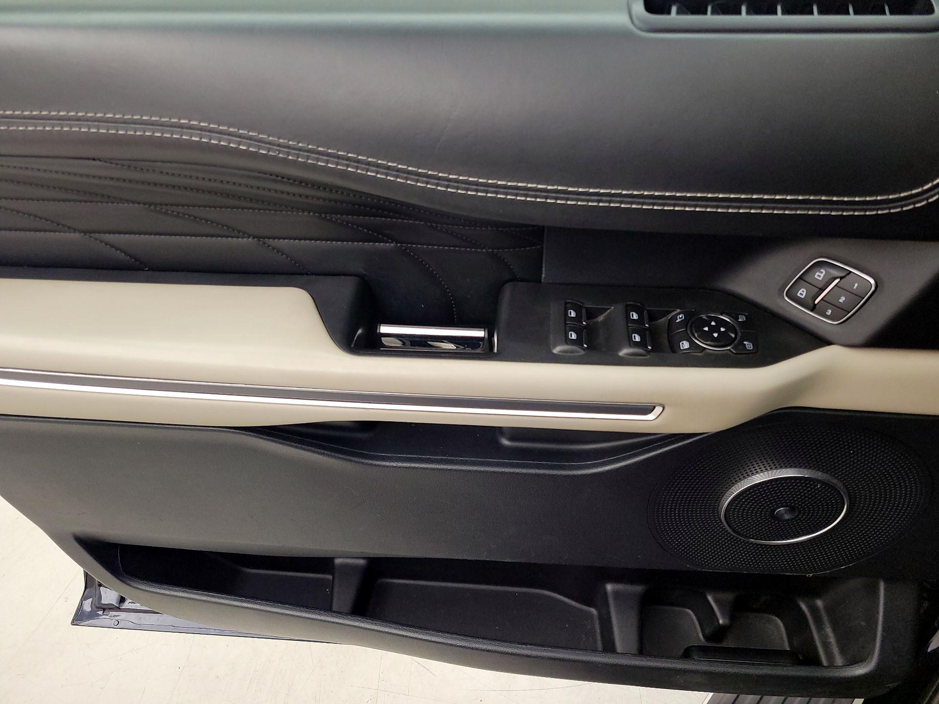 Thumbnail: 2021 Ford Expedition - 12