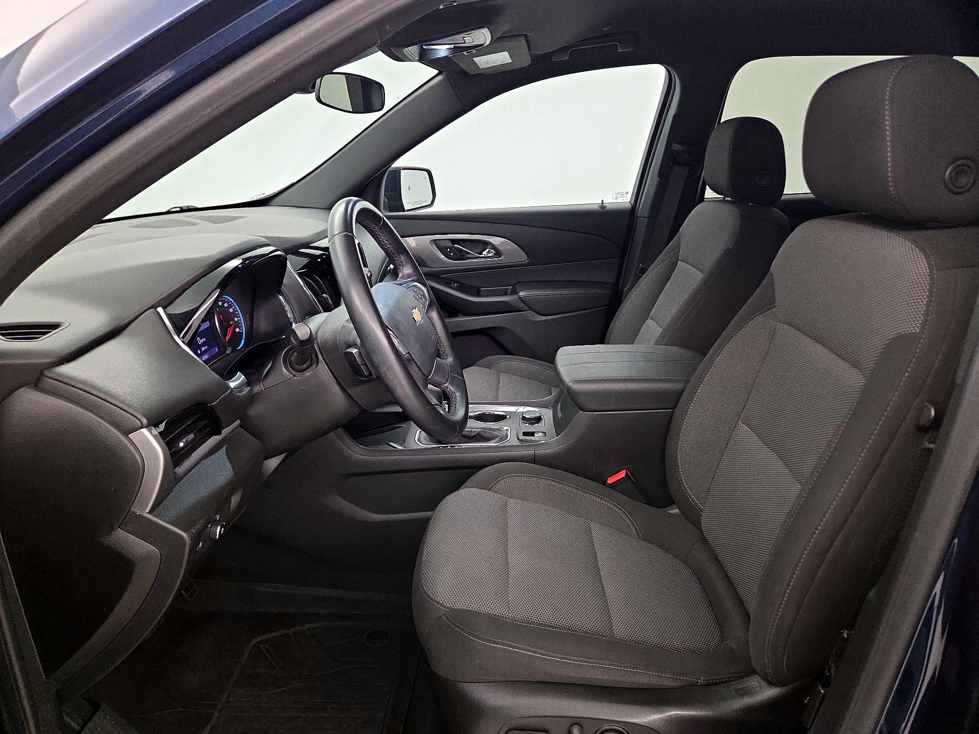 Thumbnail: 2023 Chevrolet Traverse - 11