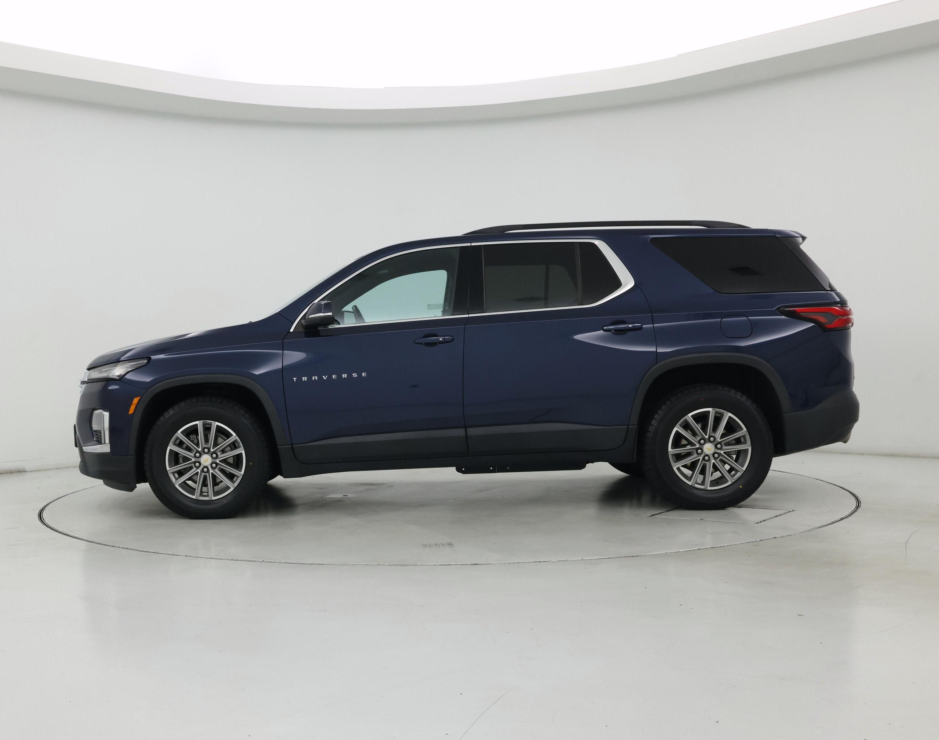 Thumbnail: 2023 Chevrolet Traverse - 3