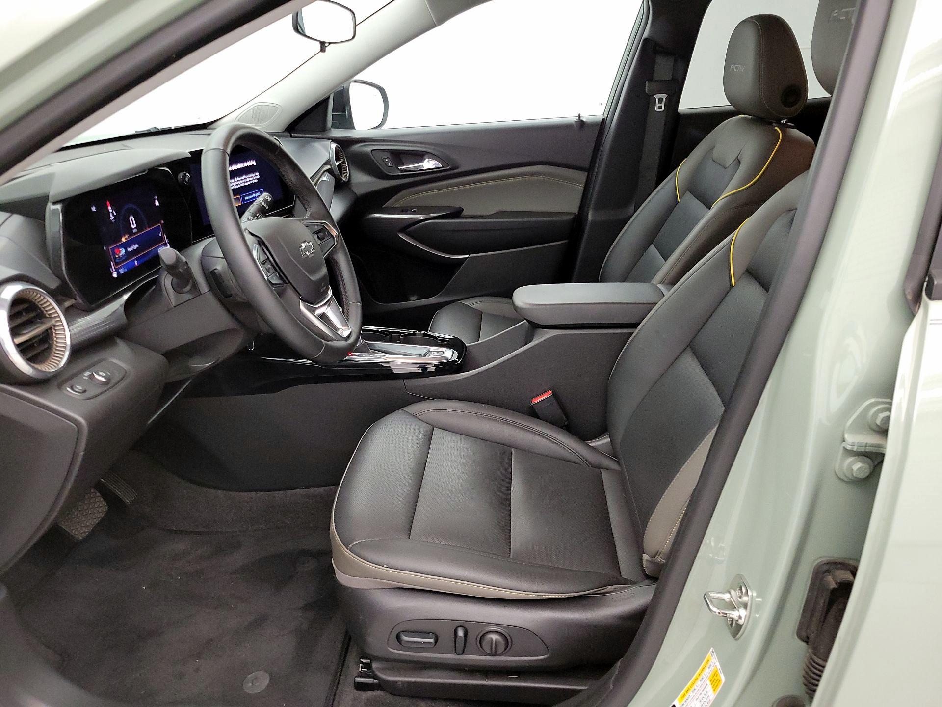 Thumbnail: 2024 Chevrolet Trax - 11