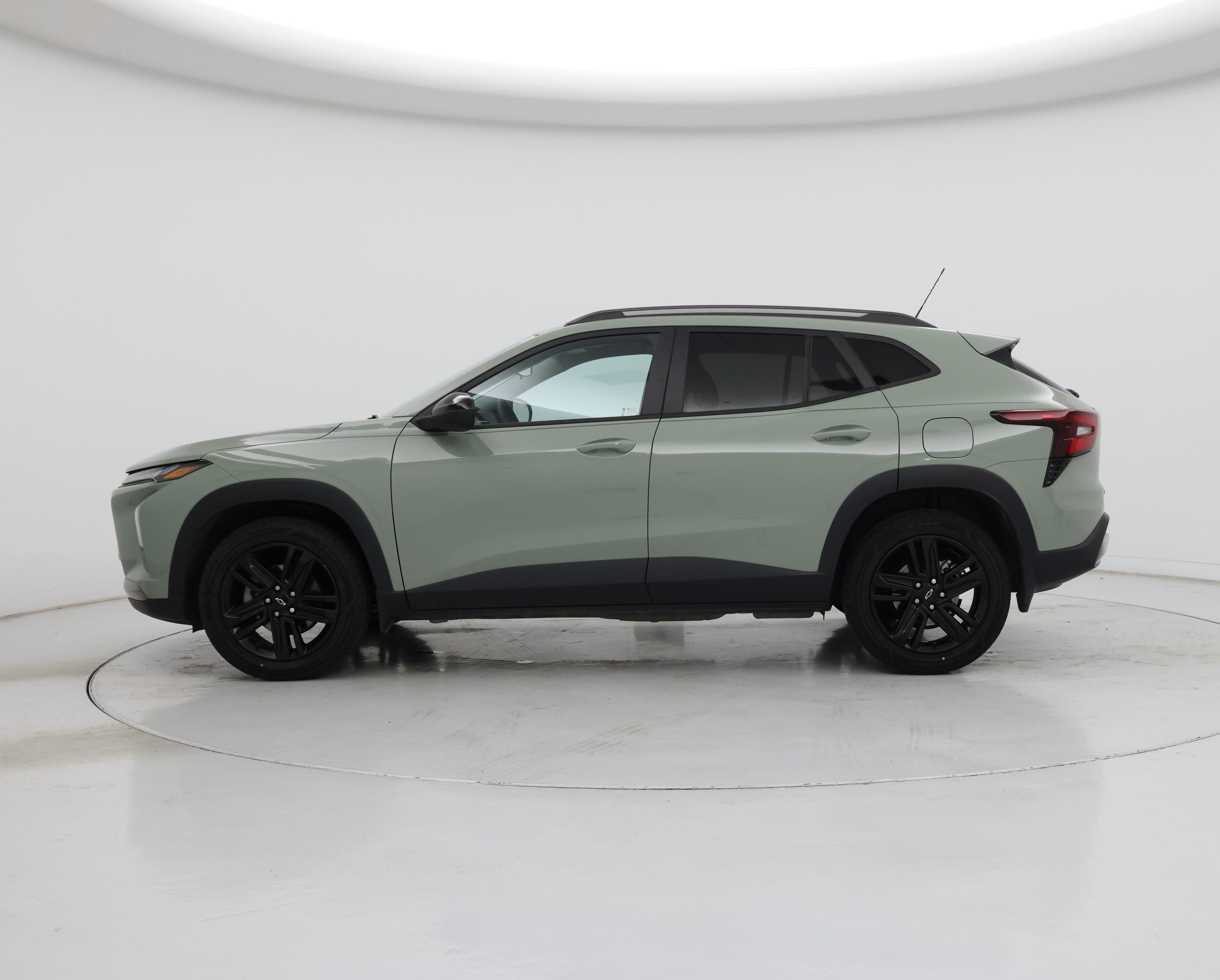 Thumbnail: 2024 Chevrolet Trax - 3